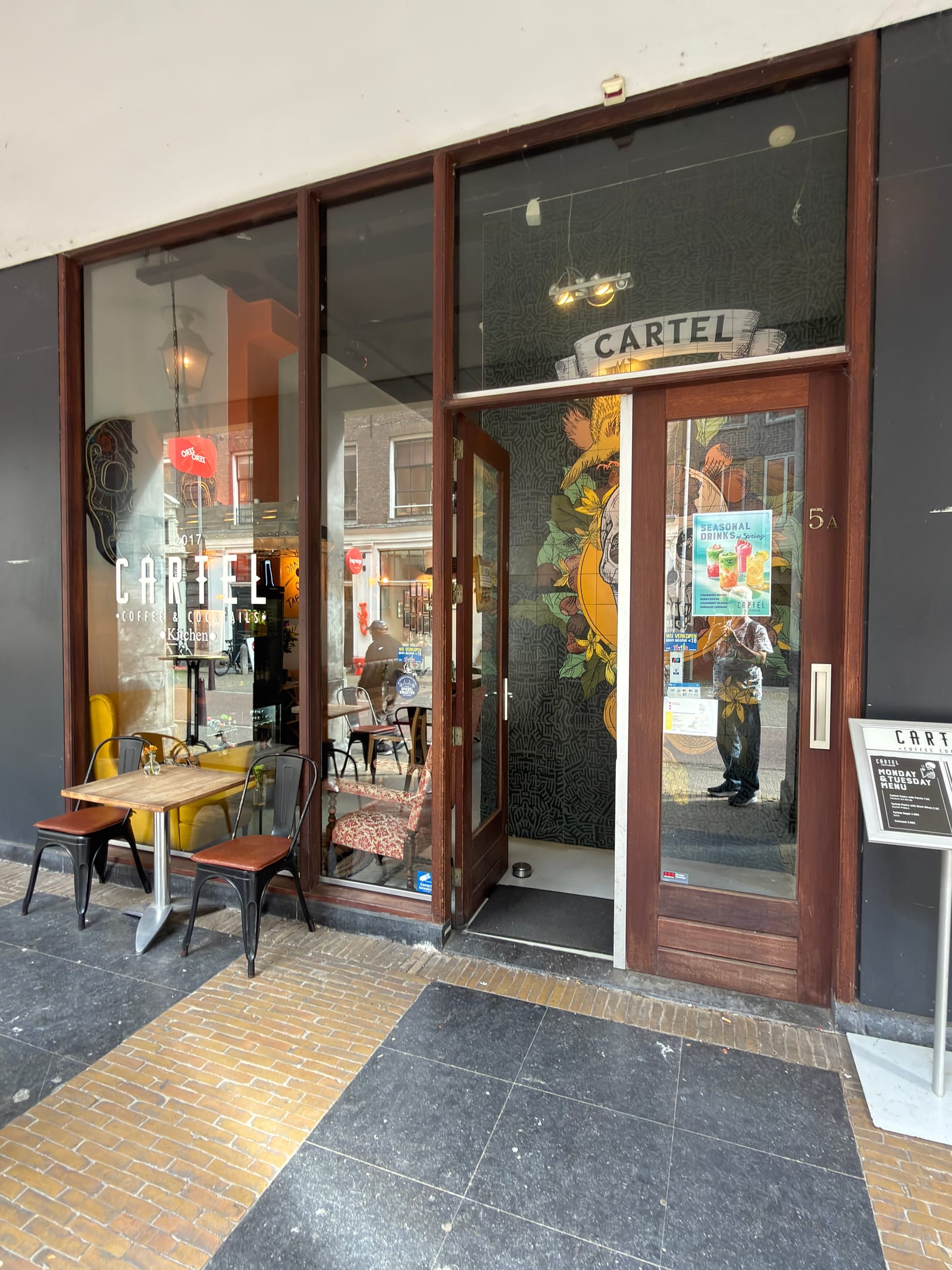 Cártel Amsterdam Coffee & Cocktails
