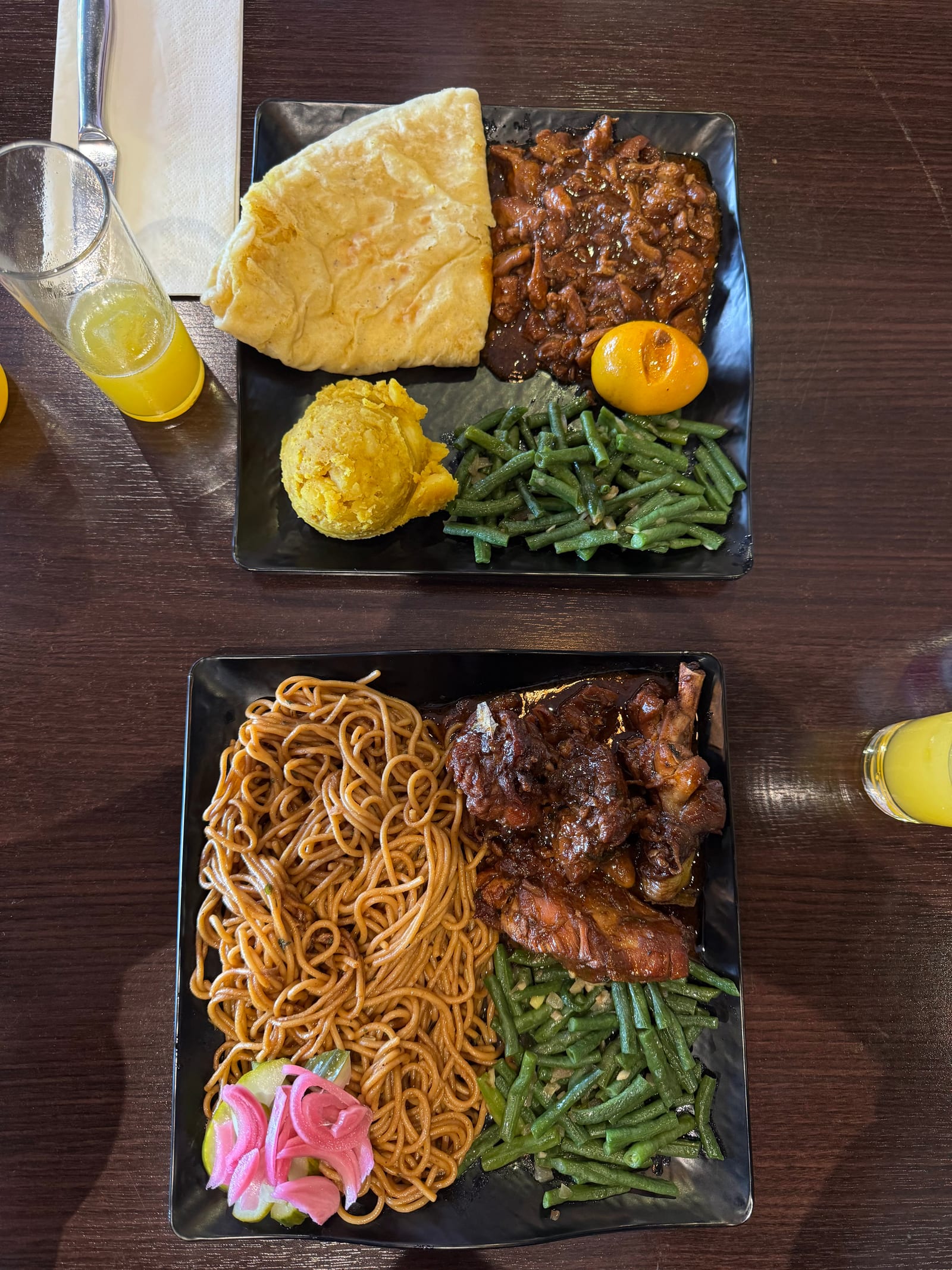 Soenes Roti Bar & Grill
