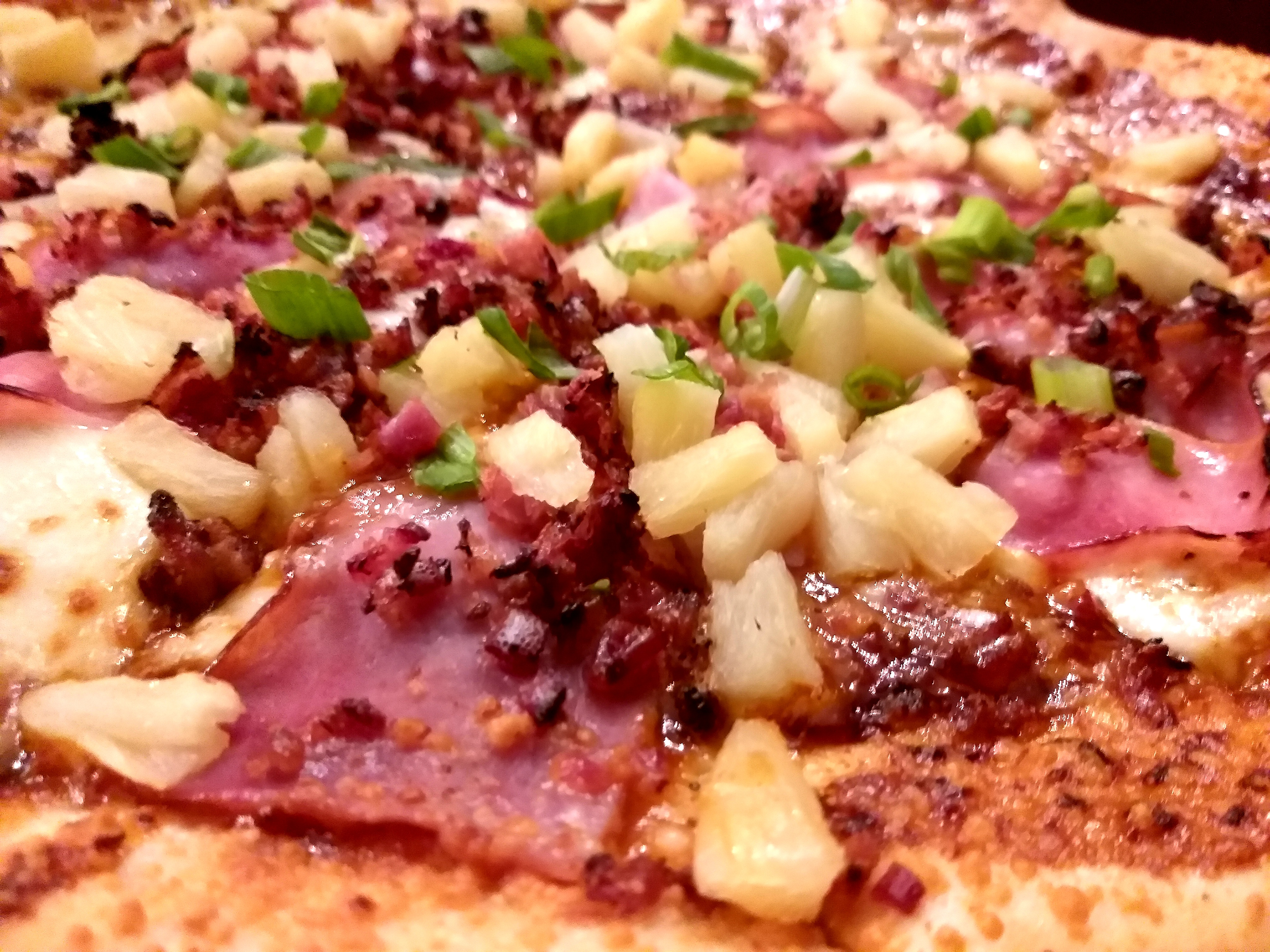 Boston's Pizza Restaurant & Sports Bar