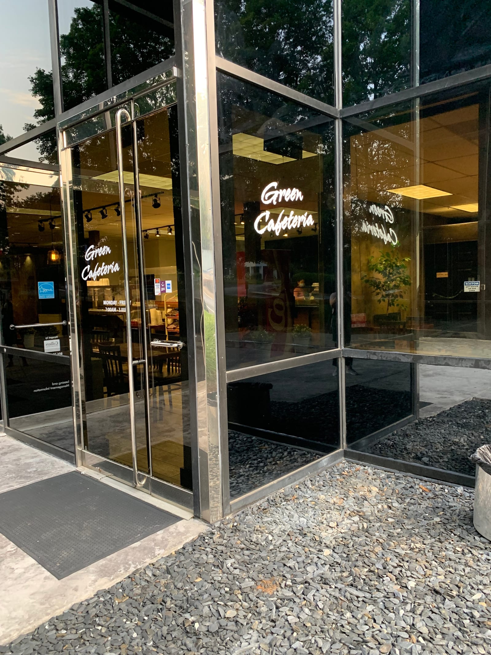 Green Cafeteria