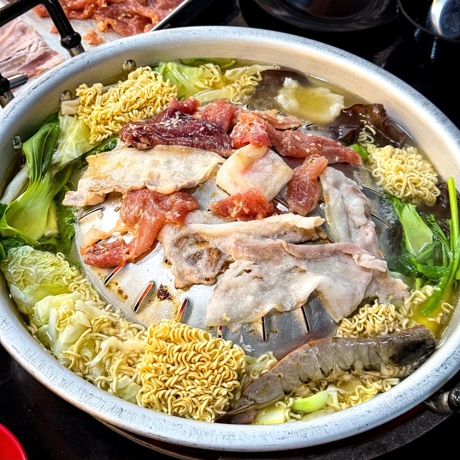 อรุณ หมูกระทะ แจ่วฮ้อน