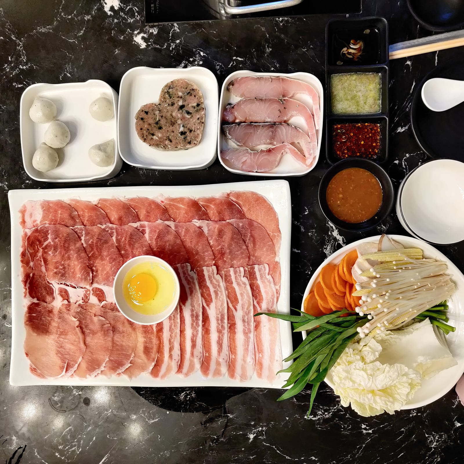 ชาบู คุณแม่ ลาดกระบัง