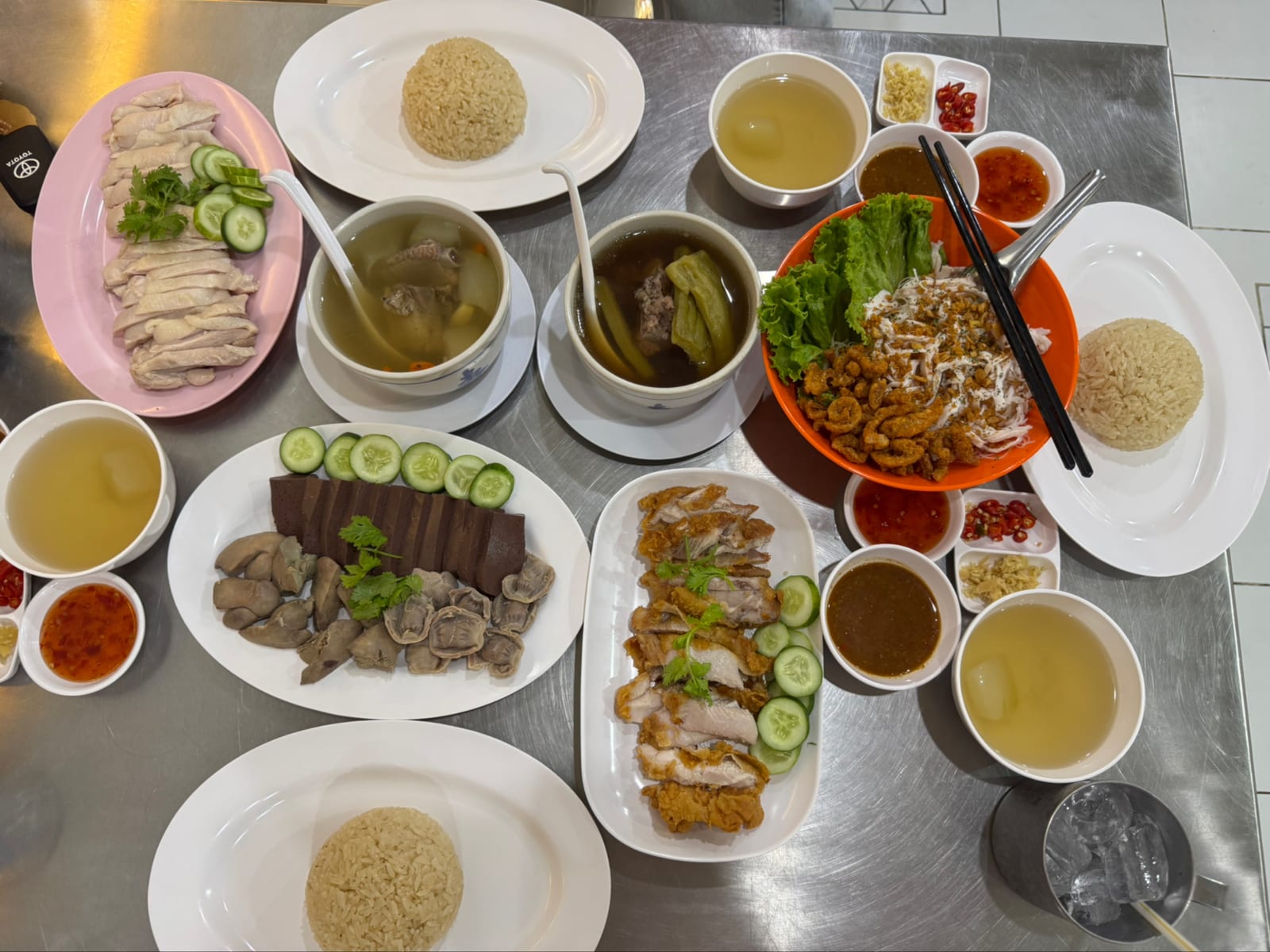 ข้าวมันไก่ 5 แยก