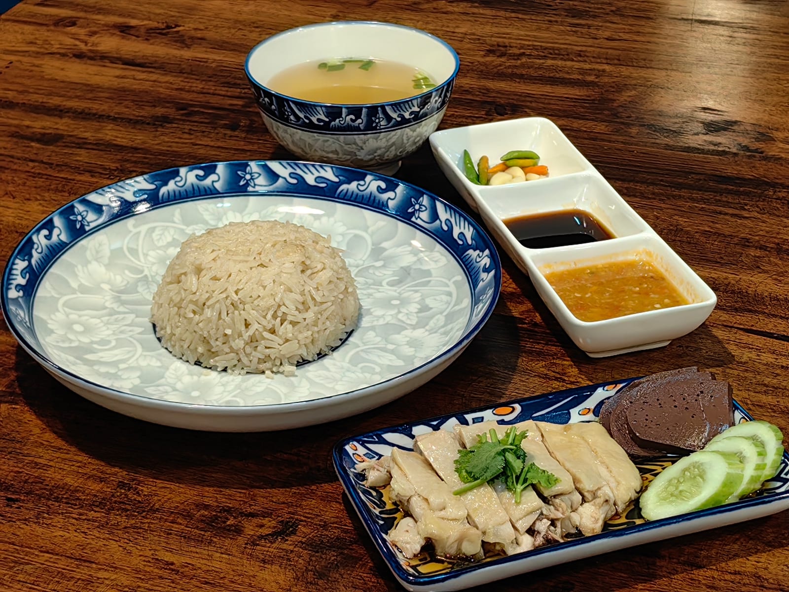 Chorb Chicken Rice Banthat Thong