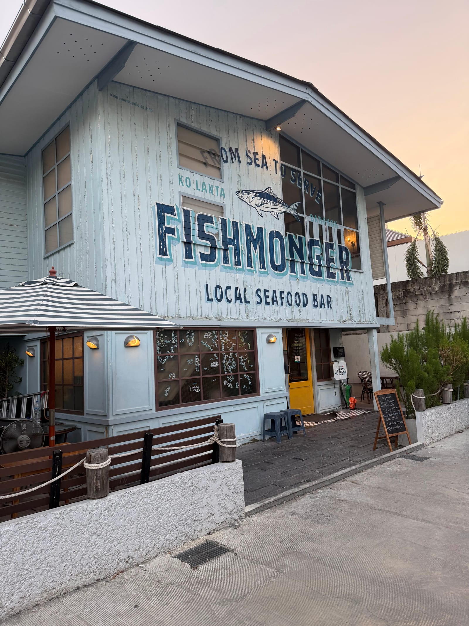 Fishmonger Ari