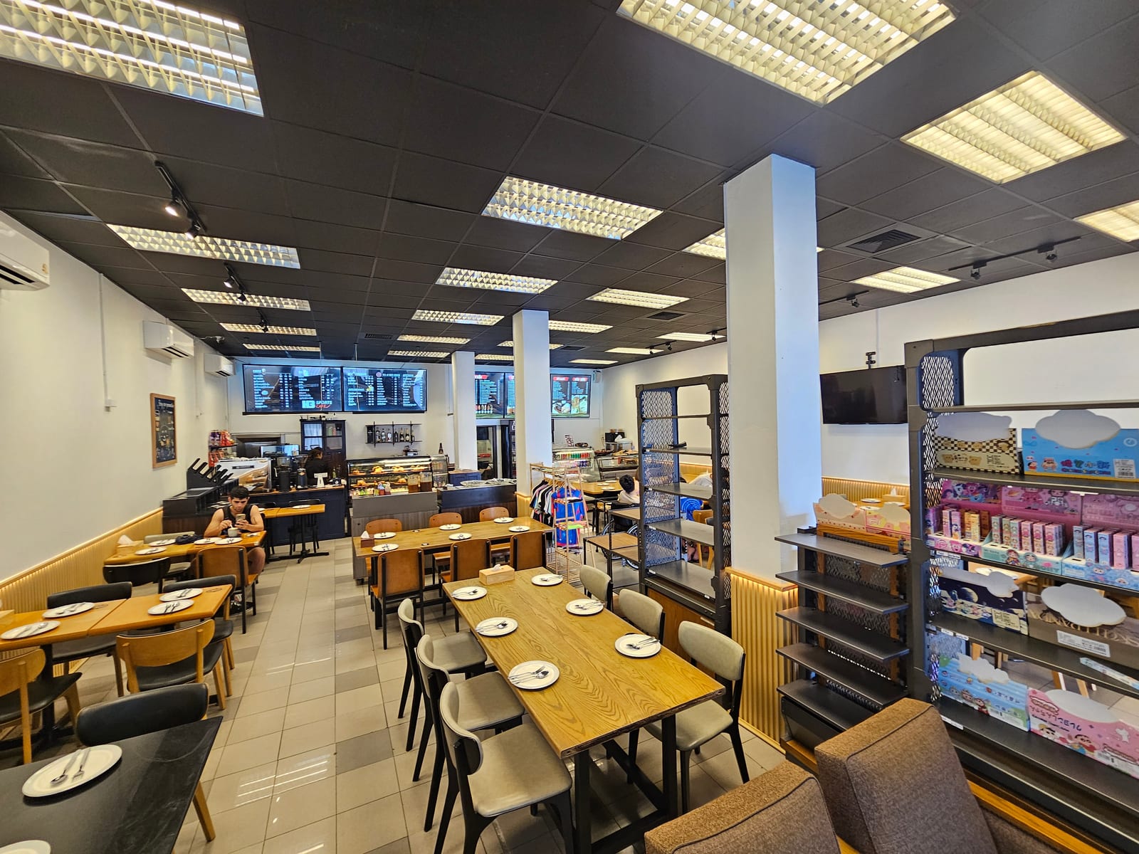 บ้านโรตี วุฒากาศ H3 Cafe