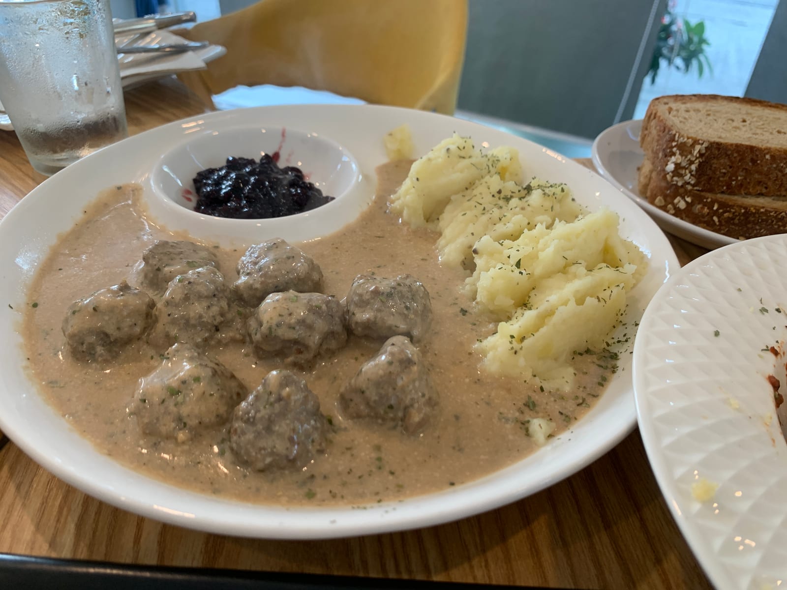 Little Vikings Cafe and Restaurant