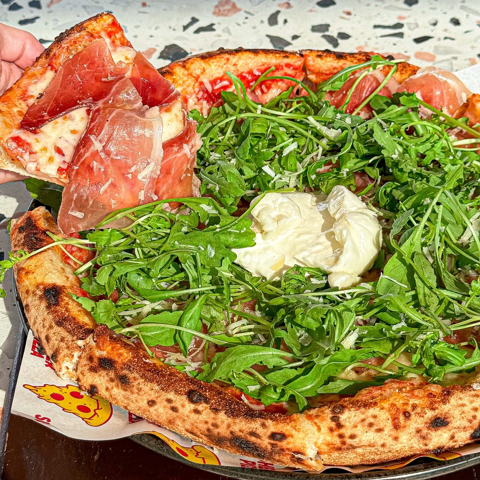 Shelter Pizza พิซซ่าเตาถ่าน สะพานใหม่-เทพรักษ์
