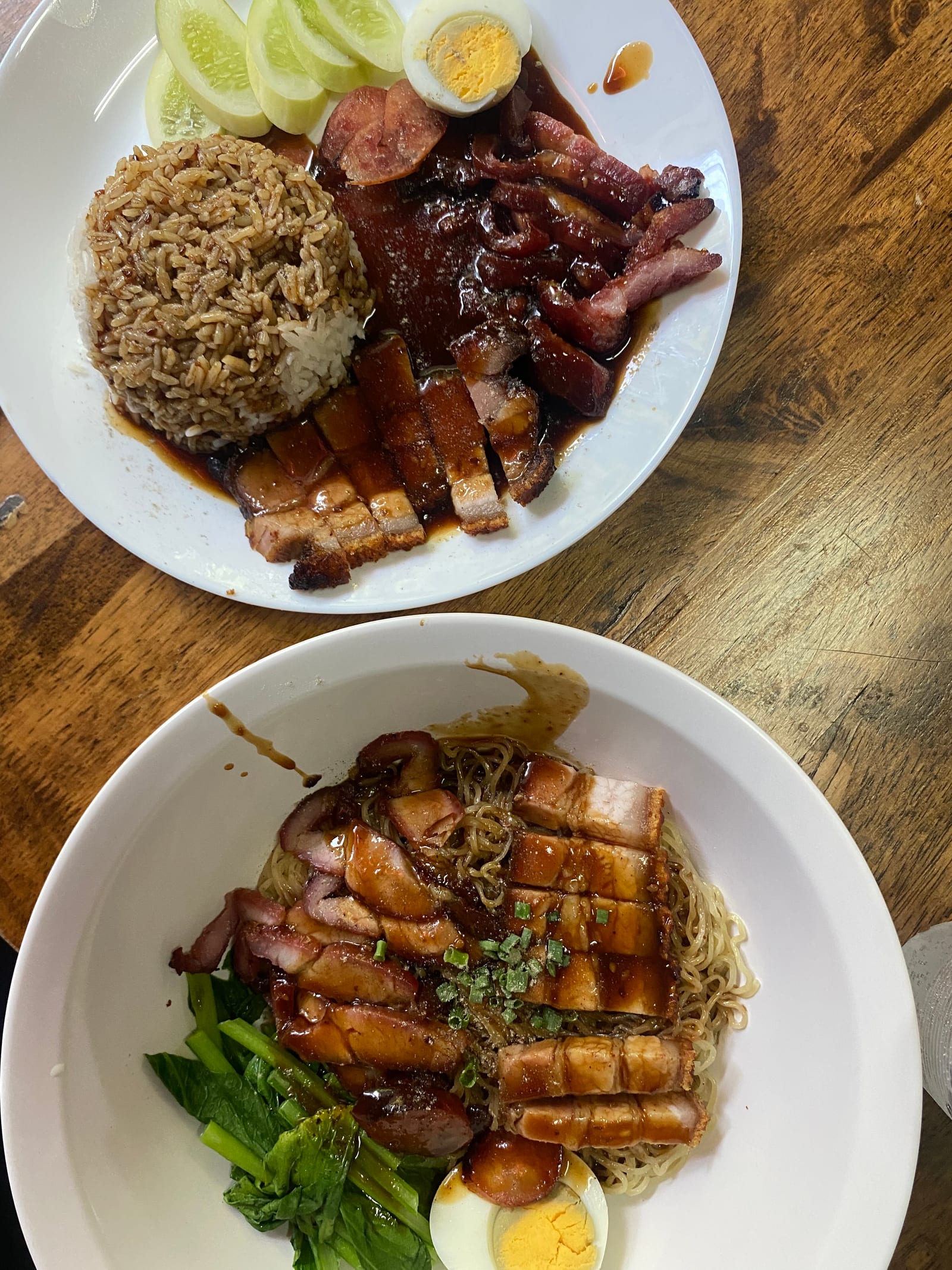 ยู่ไถ่หมูโรงไม้ (Yu-Tai)