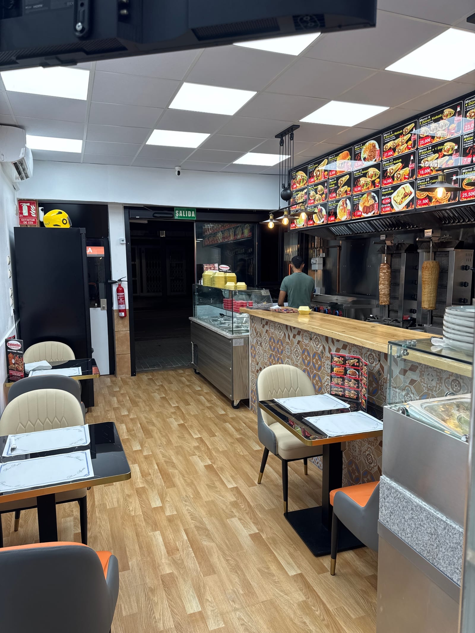 Aizy Doner Kebab Pizzeria Restaurante