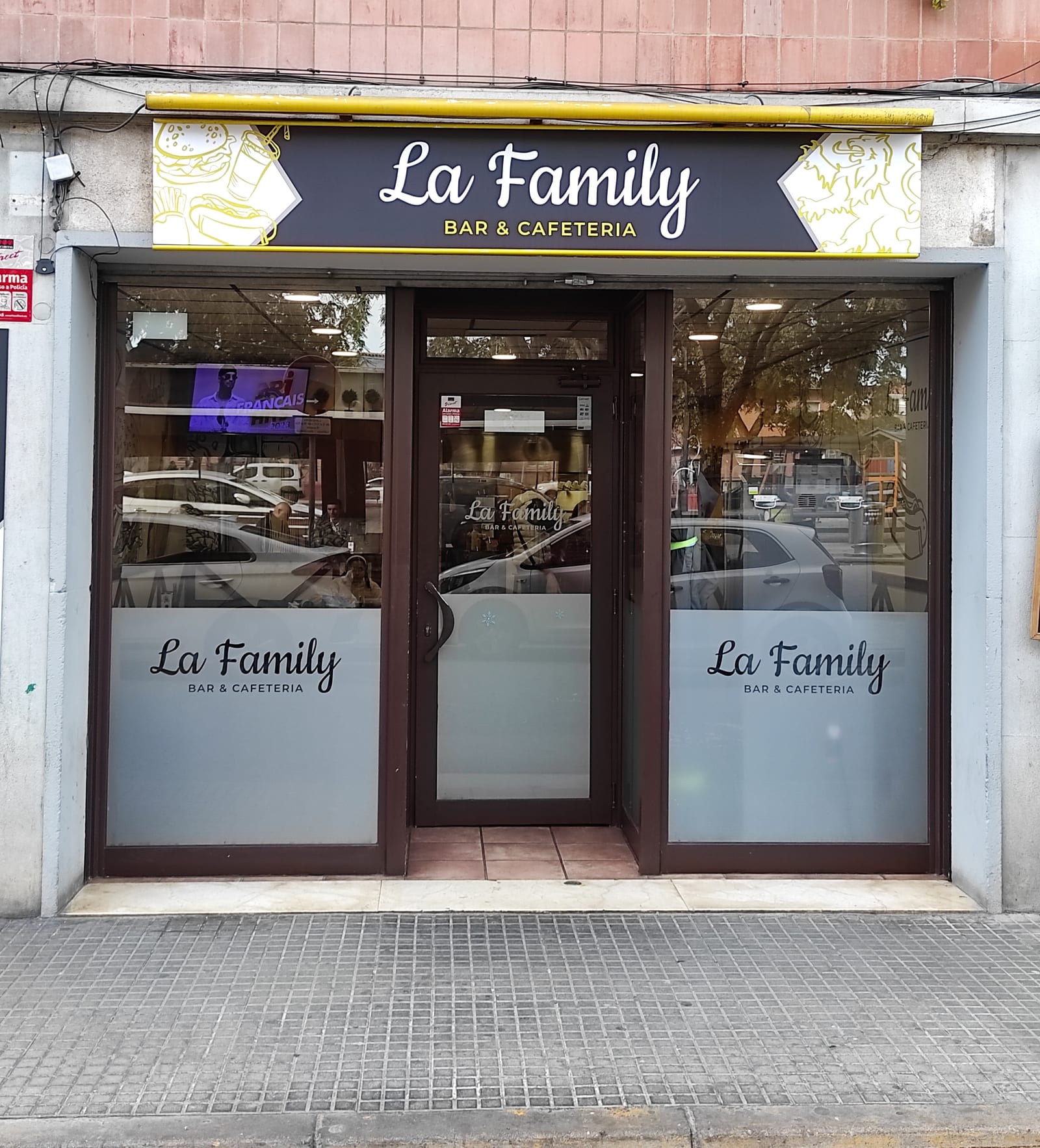 Frankfurt Bar Cafetería la Family