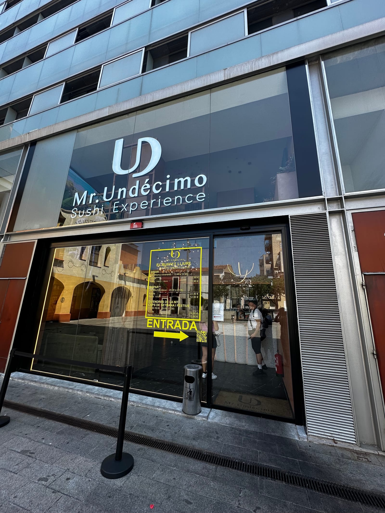 Mr. Undecimo Sushi