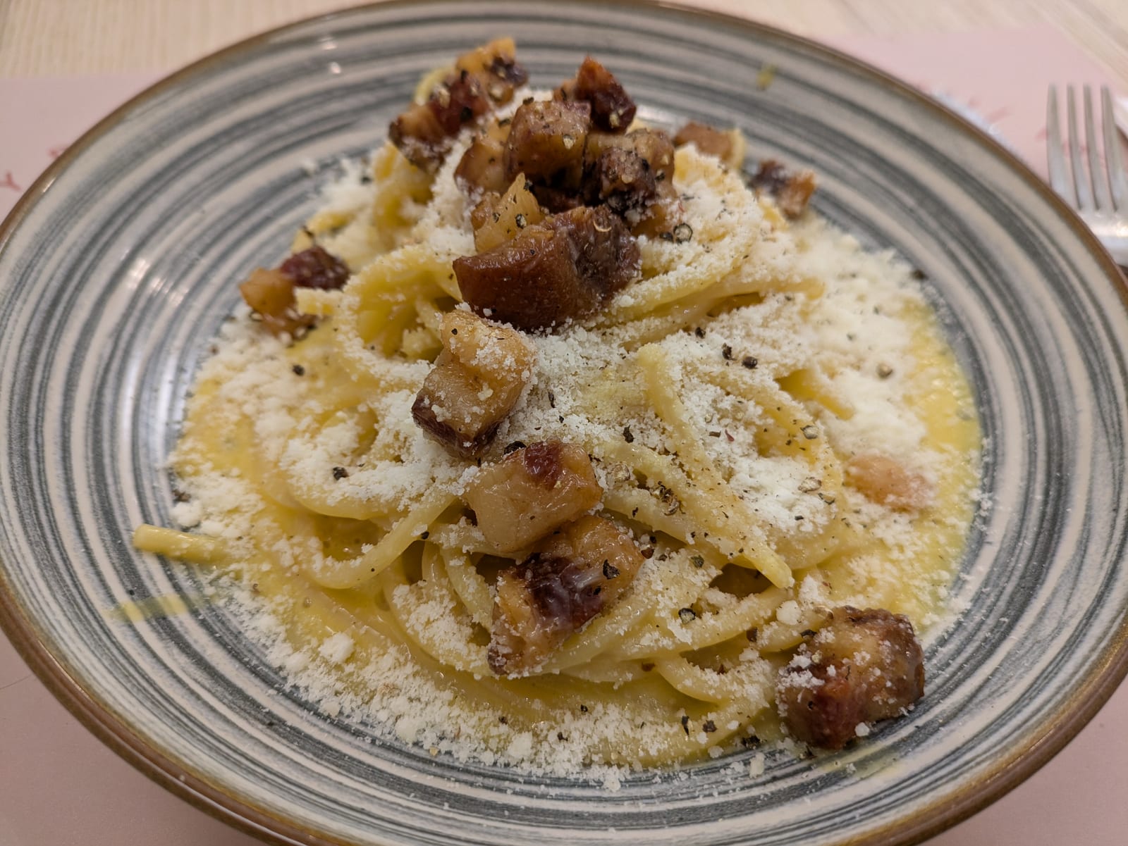 Popolo Nuovo Pizzeria, Bar y Restaurante Italiano