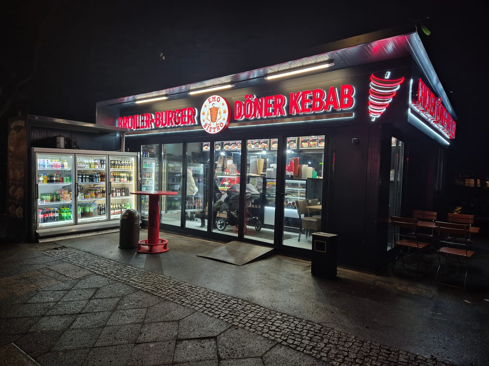 Emo Bistro