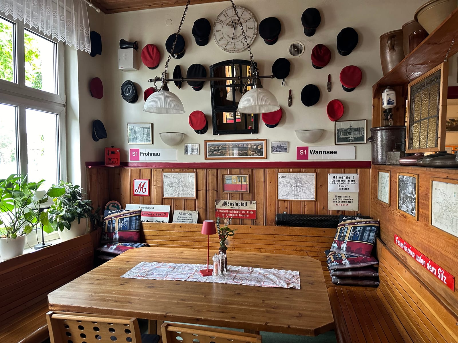Restaurant „Zur S-Bahn“