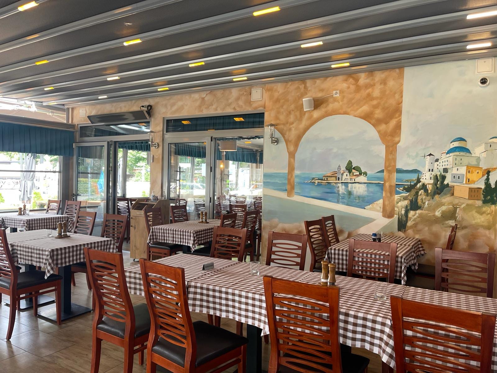 Yammas Tavernaki Greek and Mediterranean Specialities