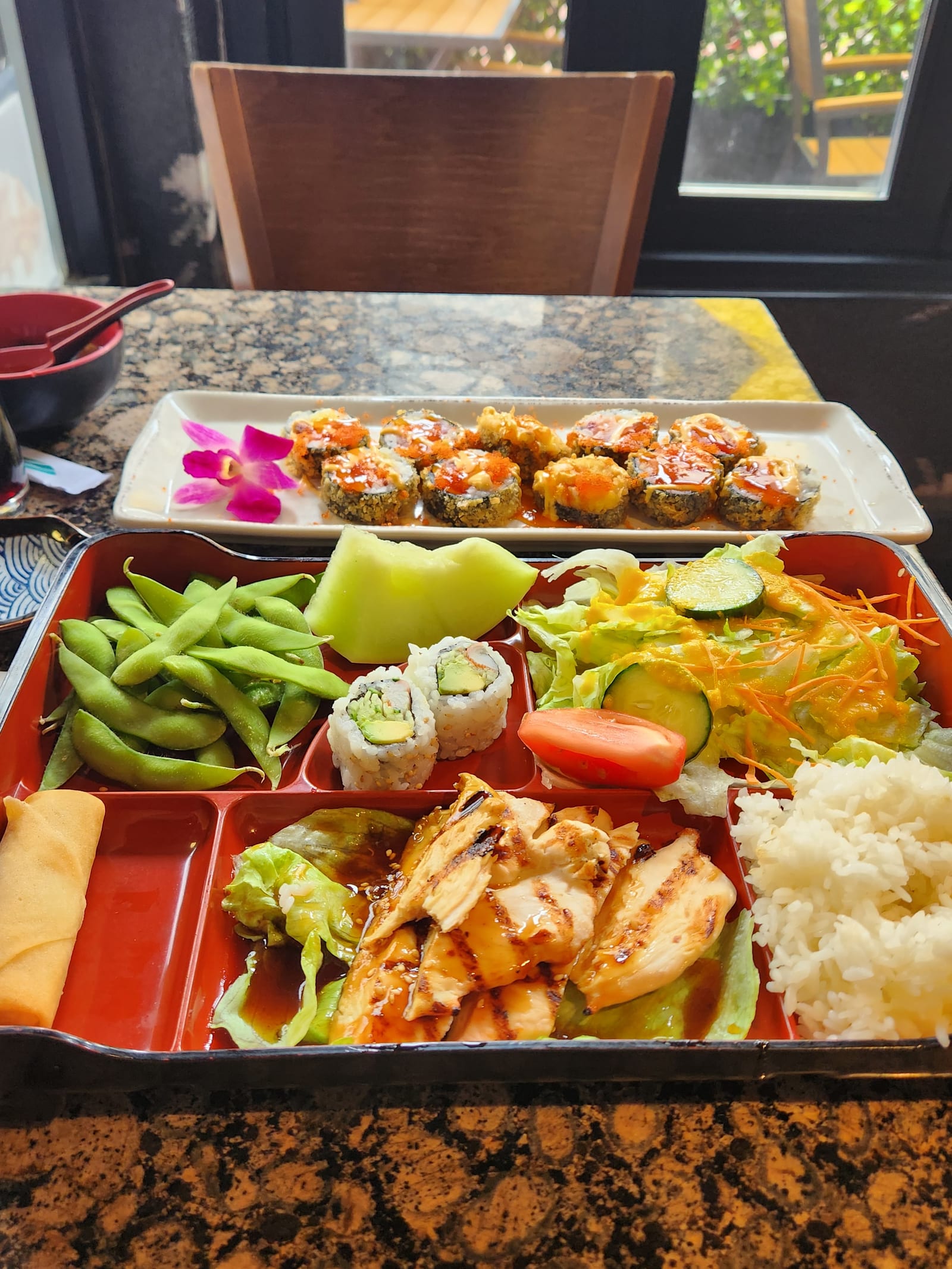 Fin's Sushi & Grill