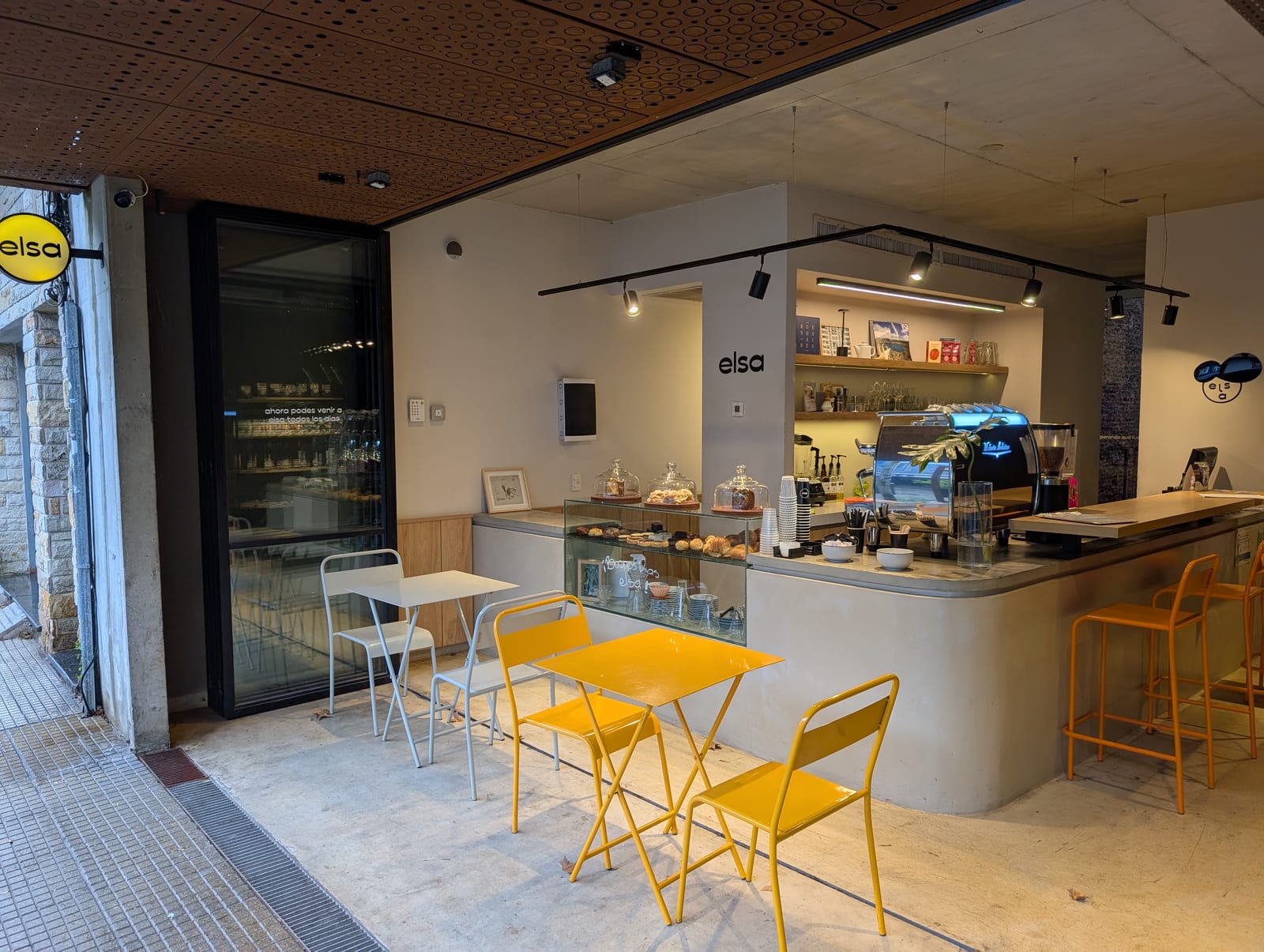 Elsa Cafe
