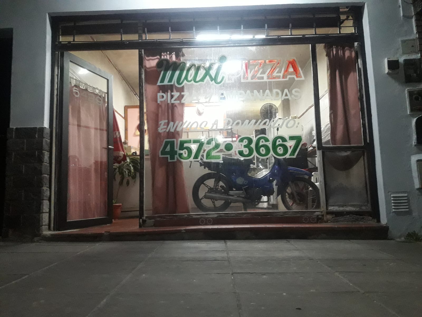 Maxipizza