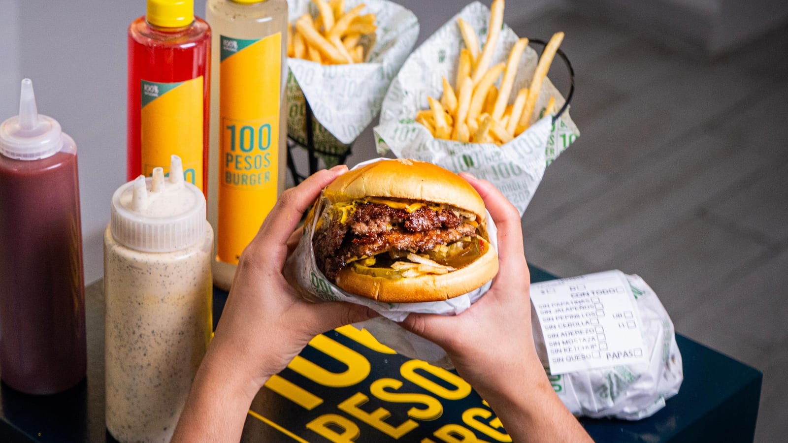 100 Pesos Burger