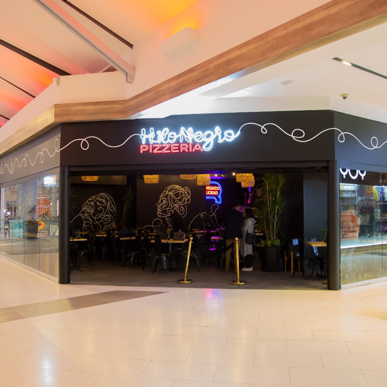 Hilo Negro Galerías Coapa
