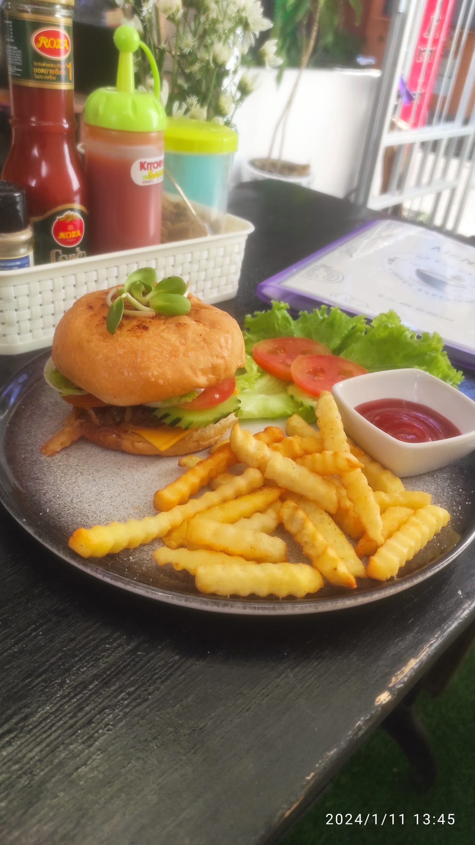 Na Pia Cafe & Restaurant (Halal)