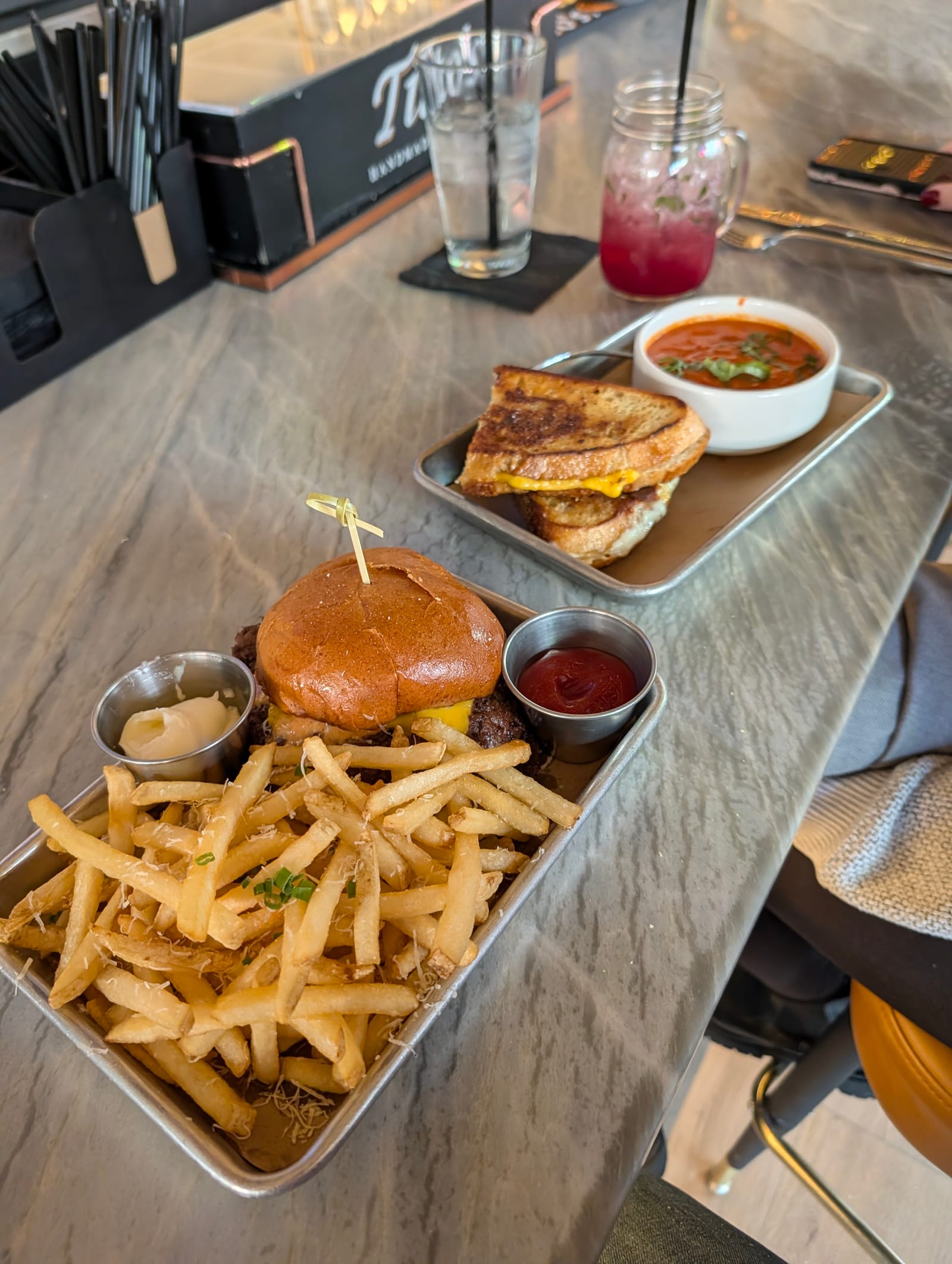 Augie's