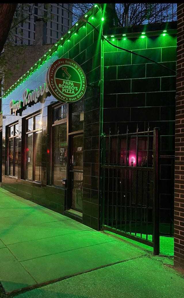 Papa Romeo's Pizza Chicago Lincoln Park
