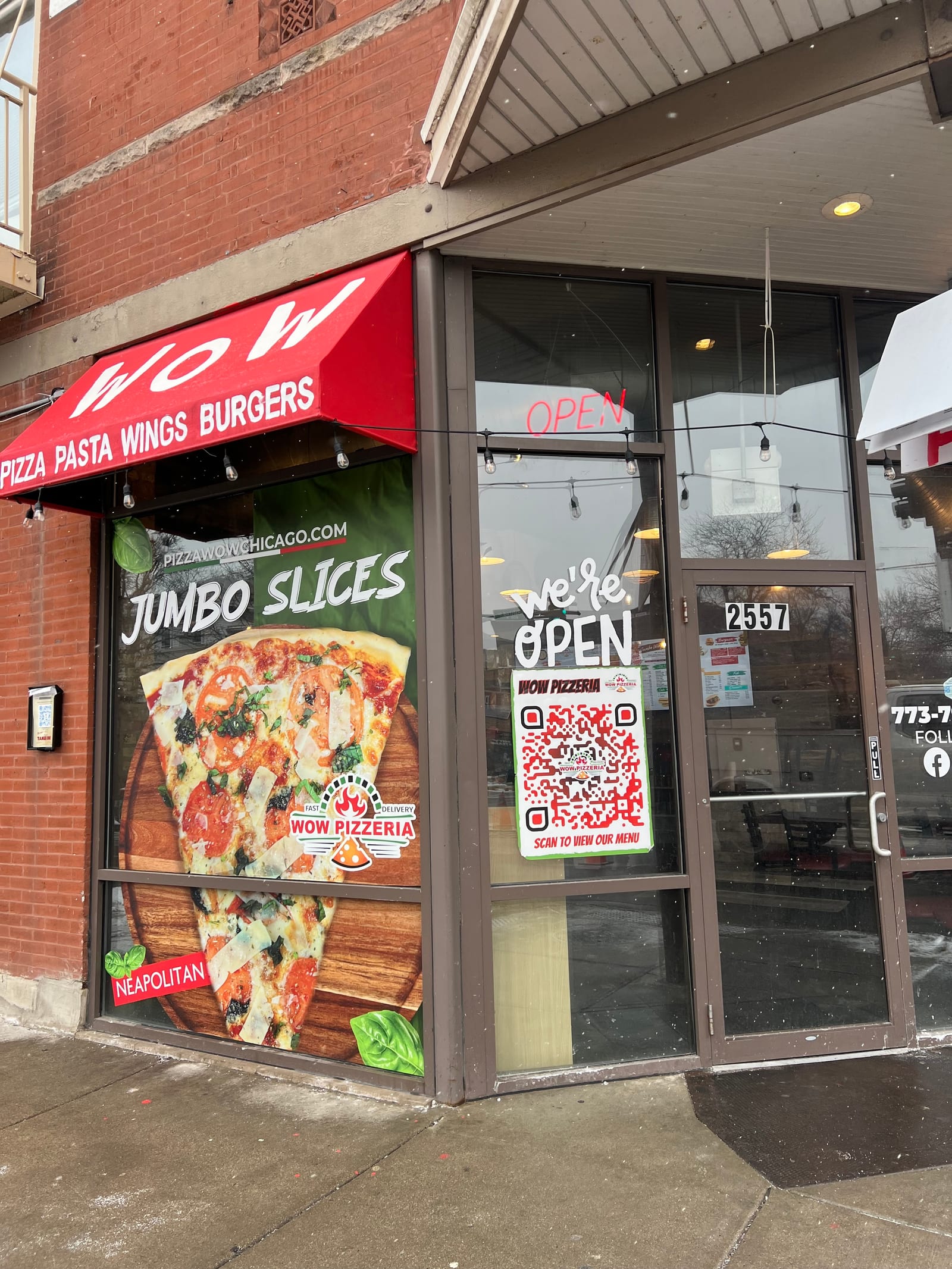 Wow Pizzeria Lincoln Park