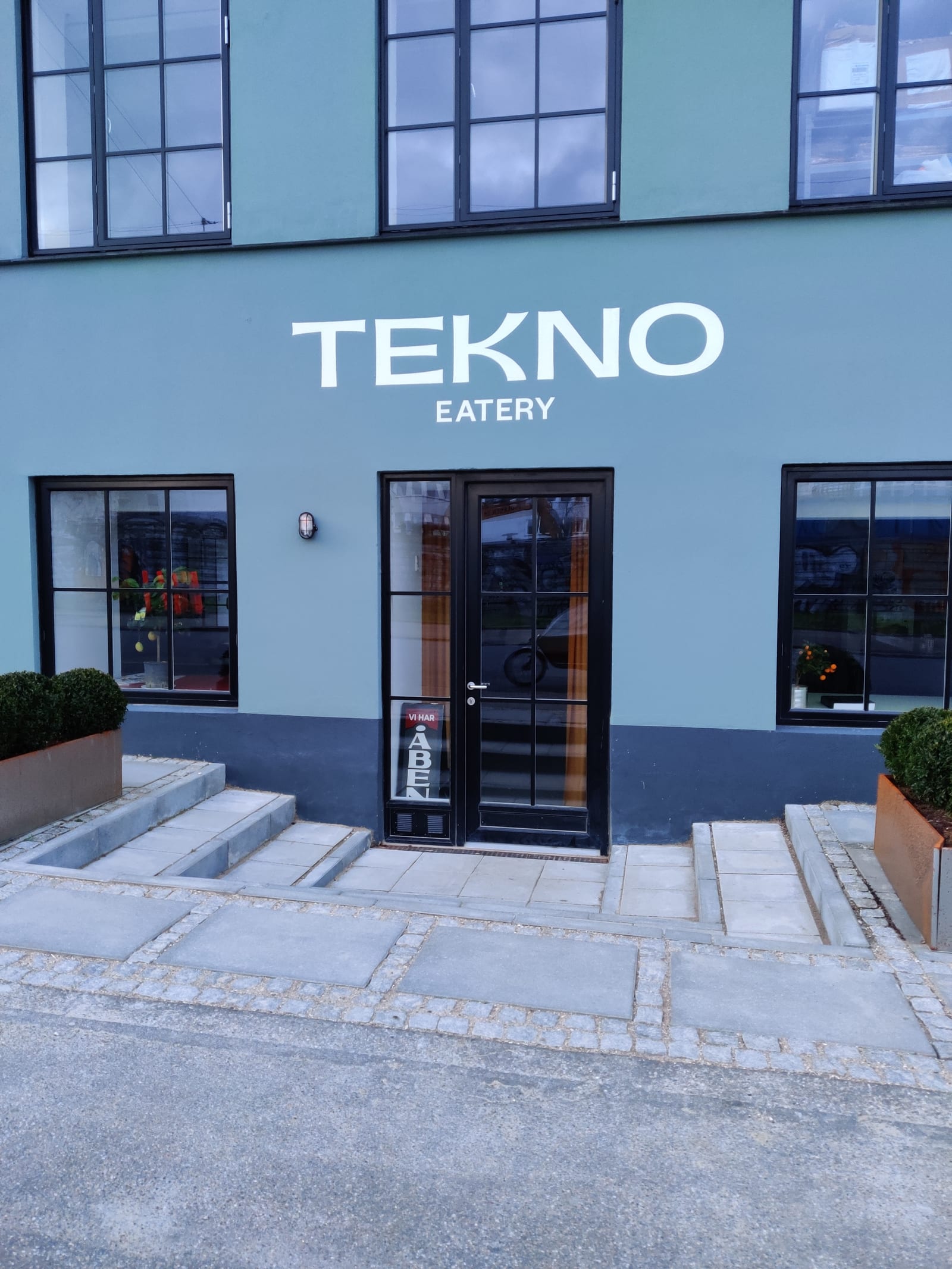 Tekno Eatery