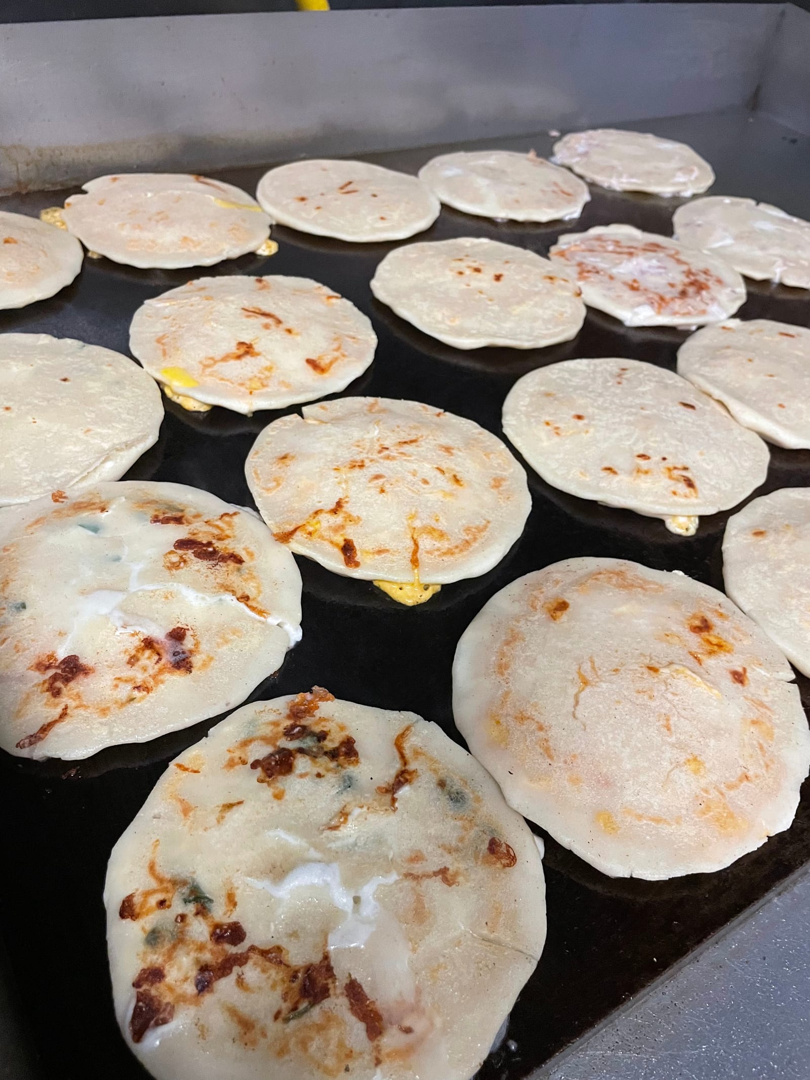 Guzman's Pupusas Y Tacos