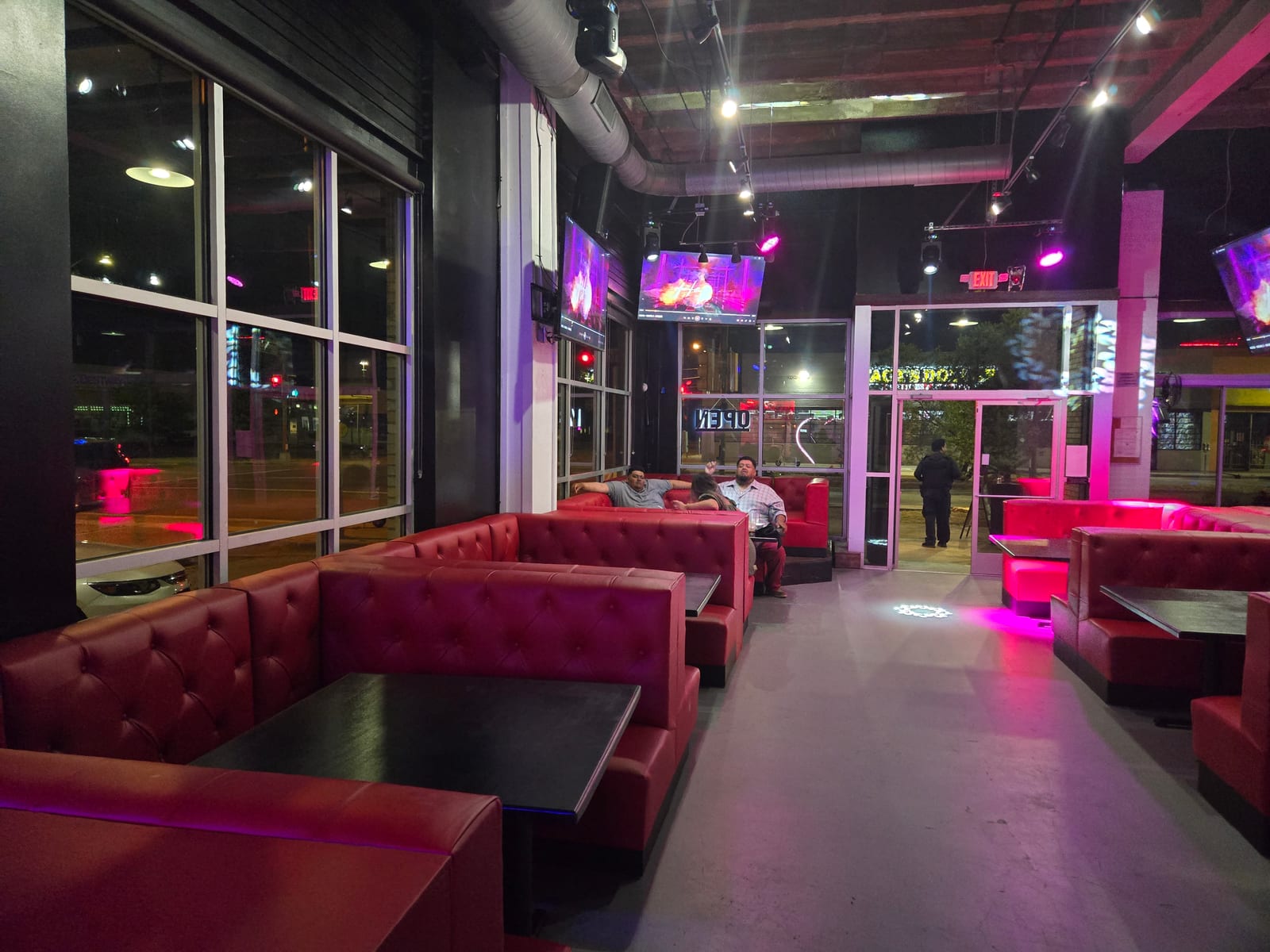 Hefe Cocina & Lounge