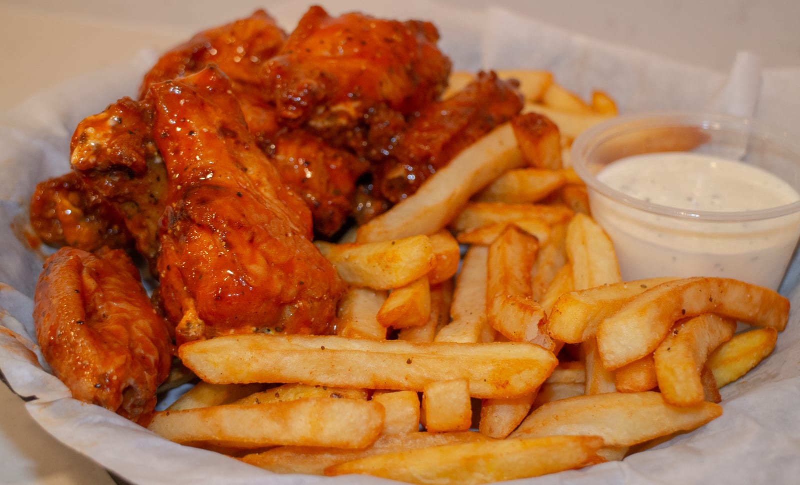 Juju's Wings and Daiquiri