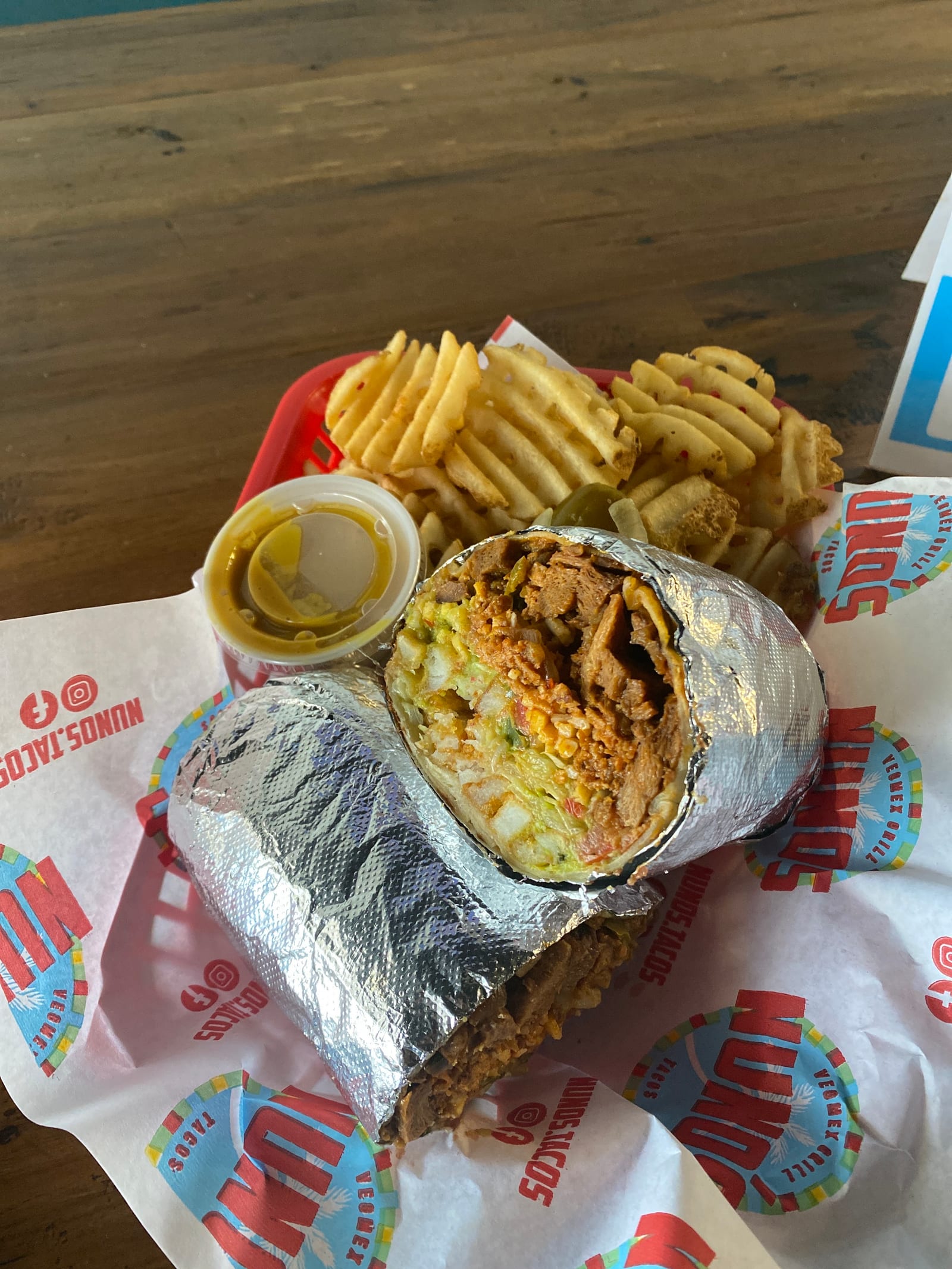 Nuno’s Tacos & Vegmex Grill