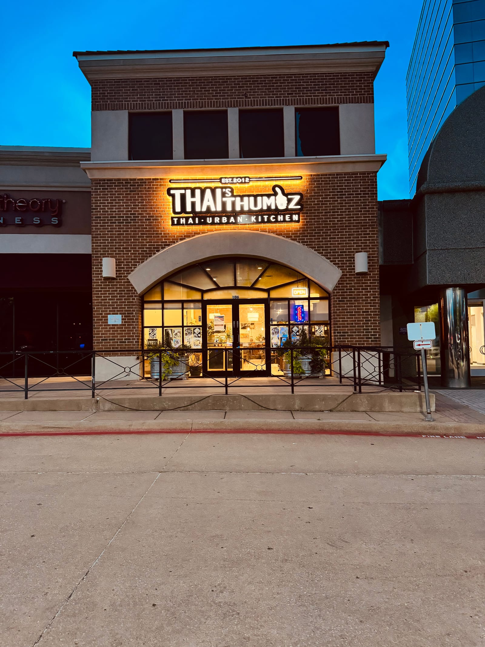Thai's Thumbz Urban Kitchen Dallas
