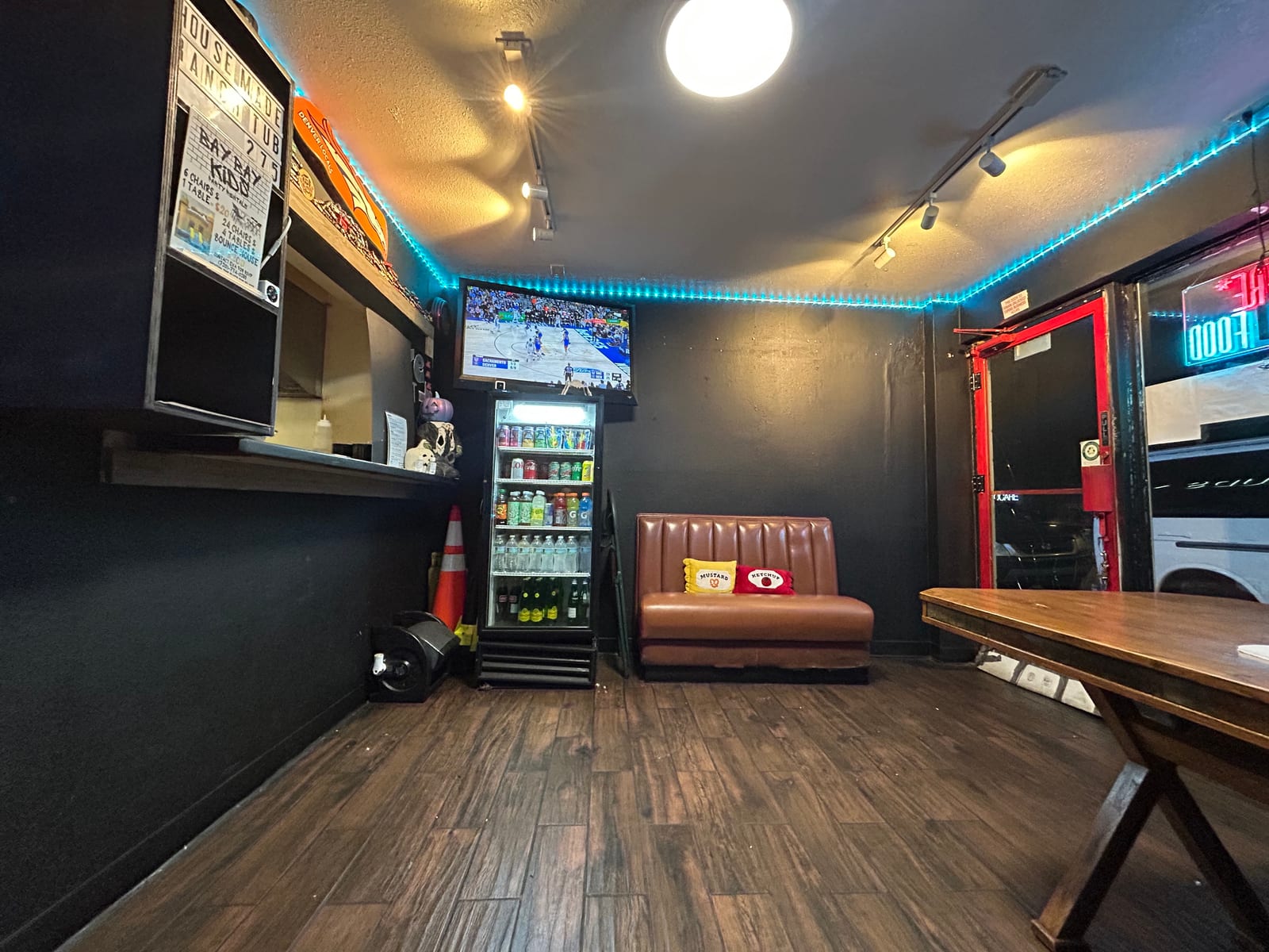 Eat Here