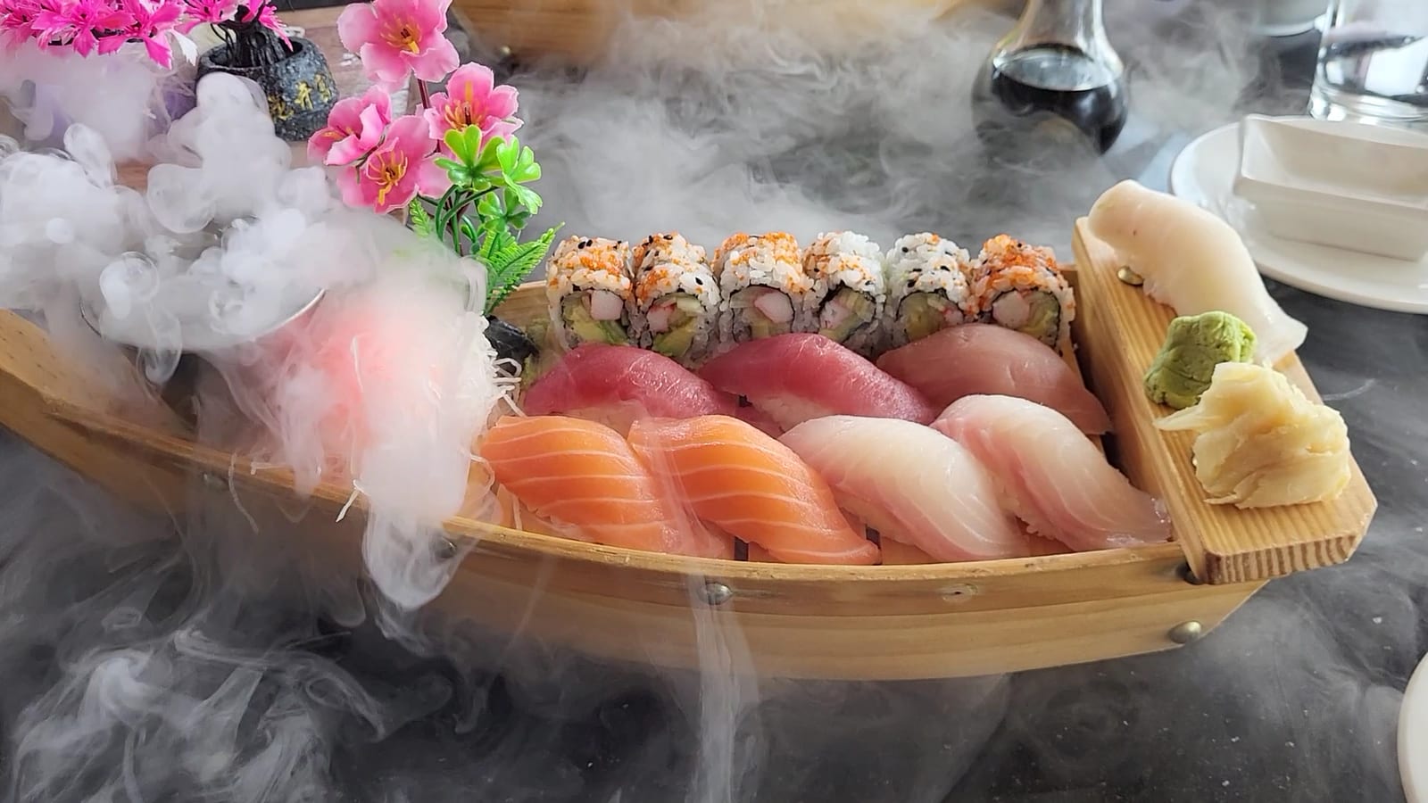 Mika Sushi 3