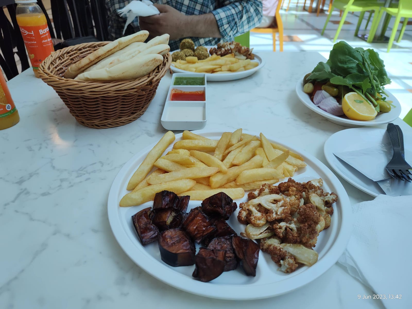 Atyab Falafel Dubai اطيب فلافل دبي