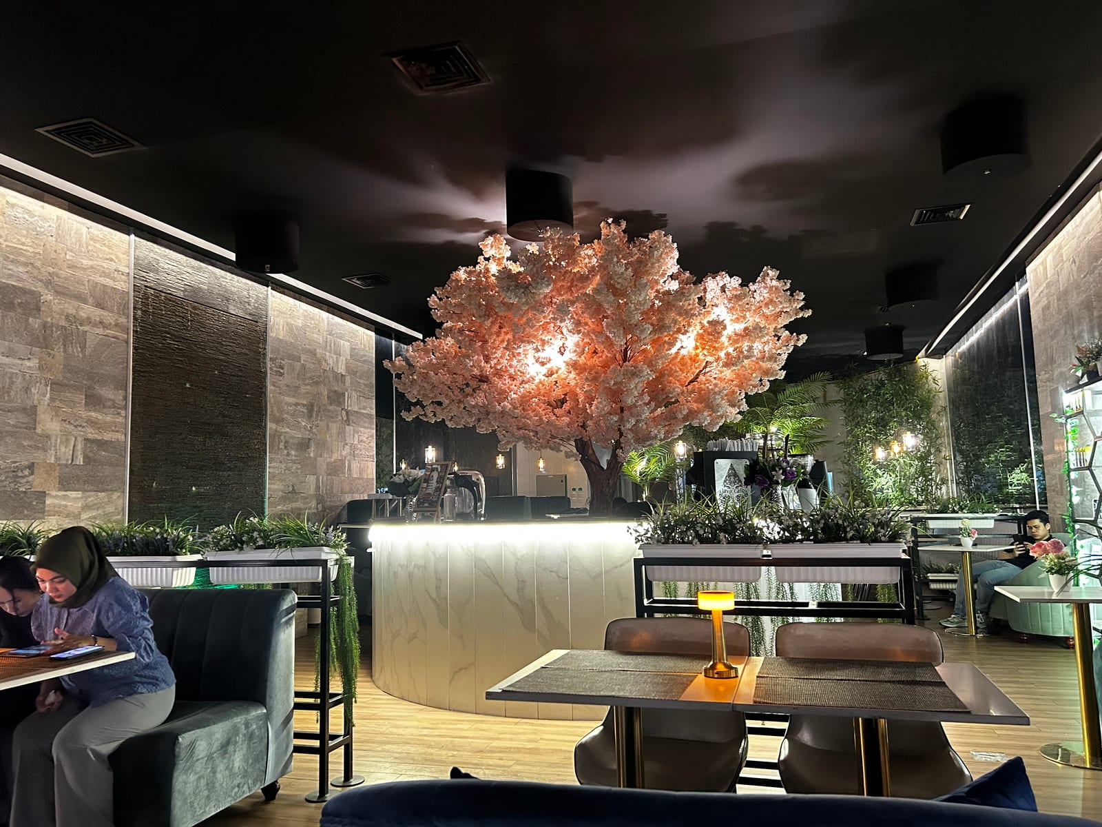 Bandung Restaurant And Cafe
