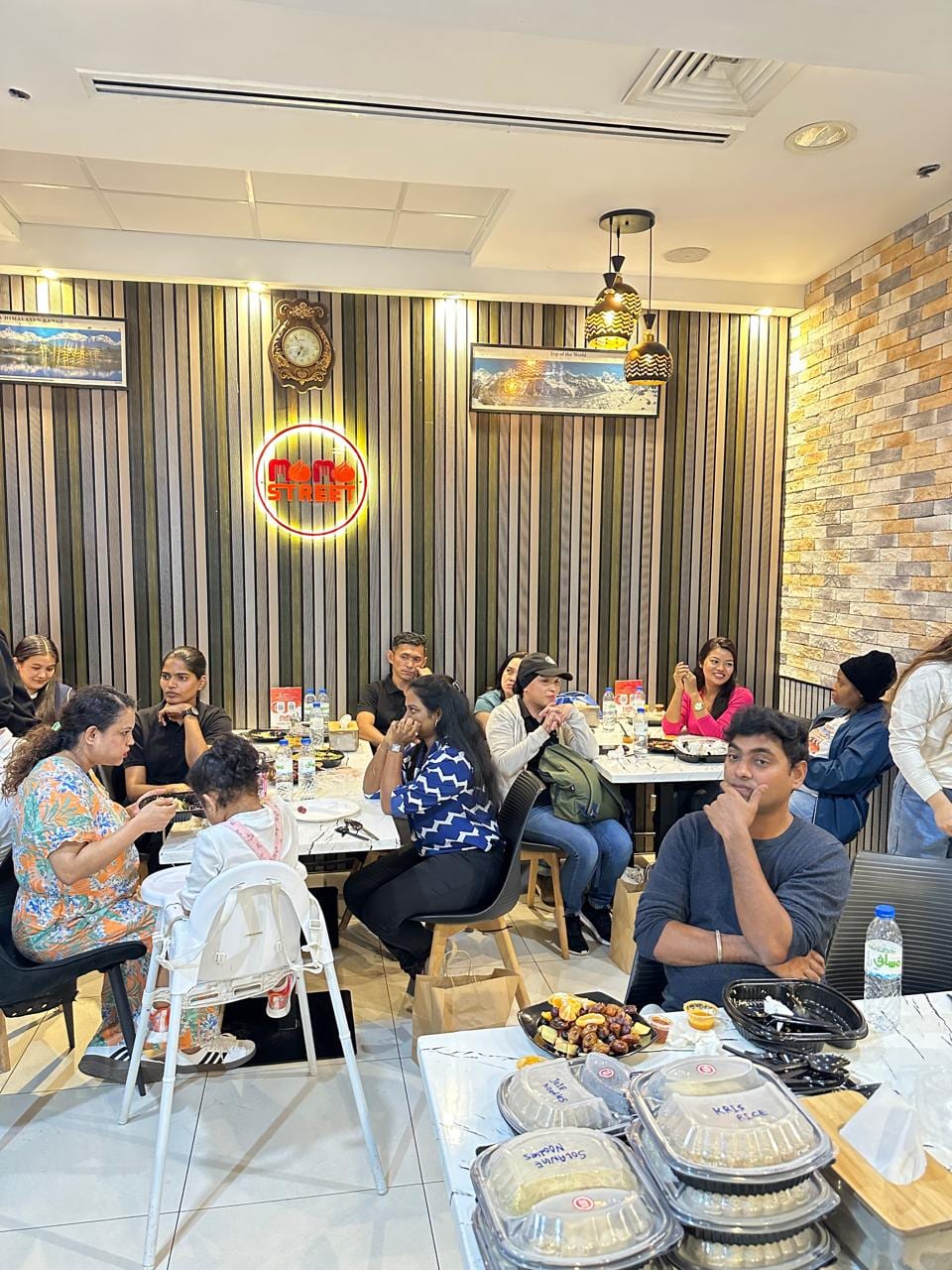 MomoStreet Restaurant