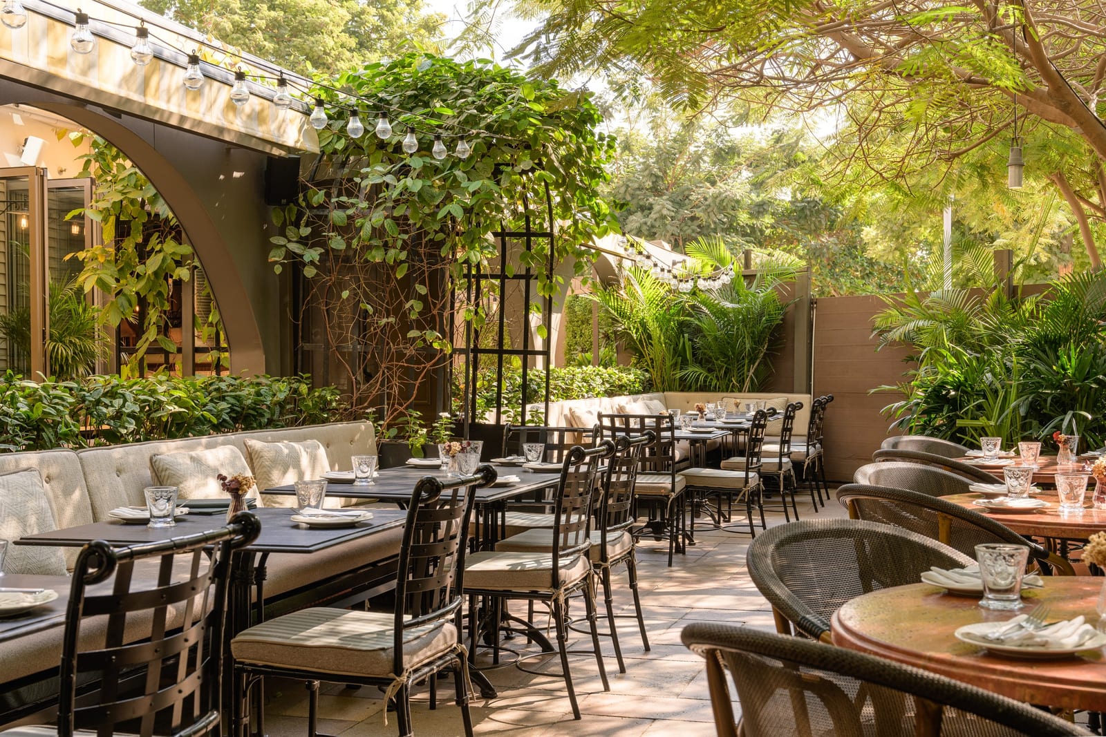 Nola Eatery & Social House