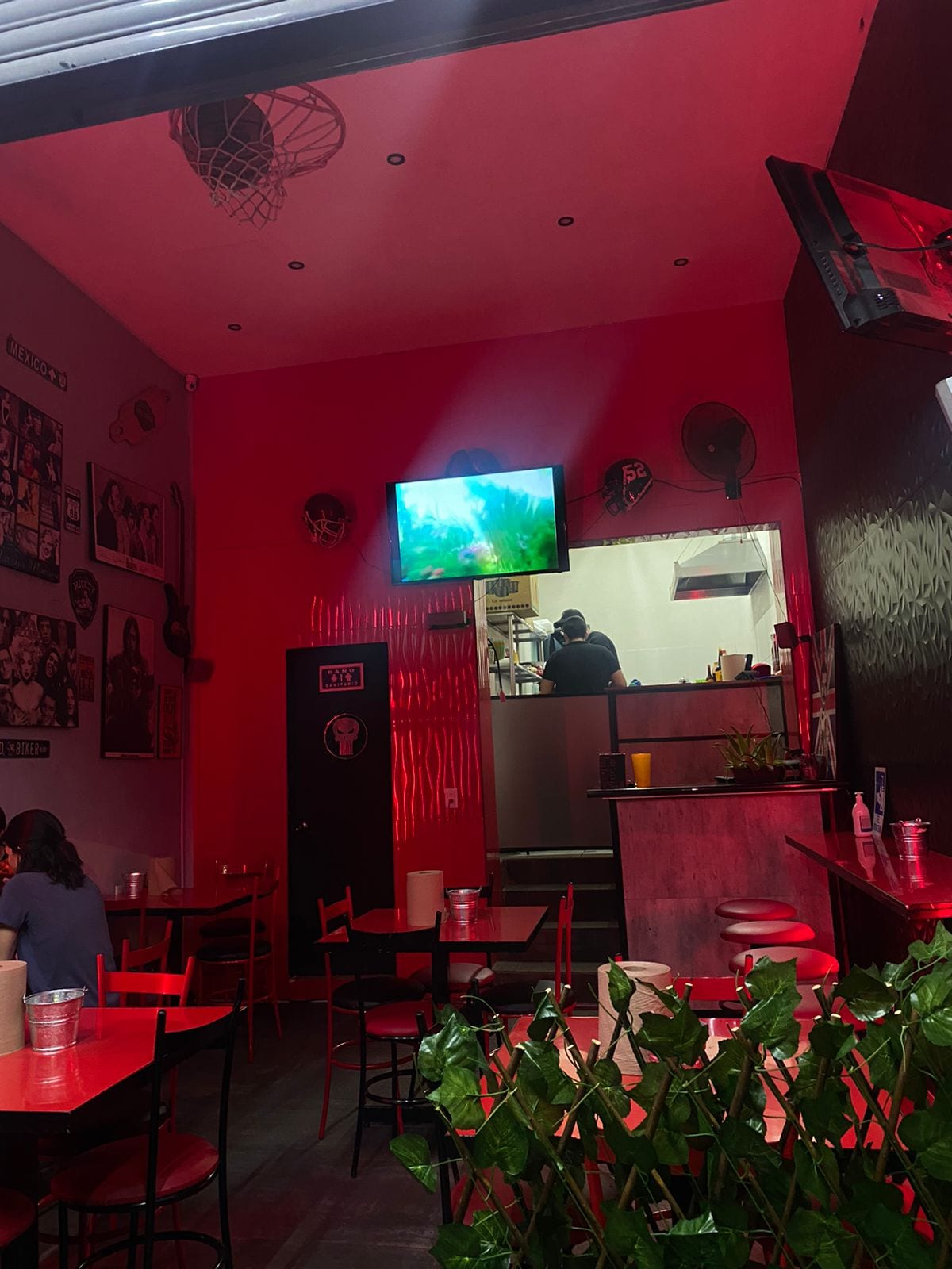 Búnker Burgers & Wings