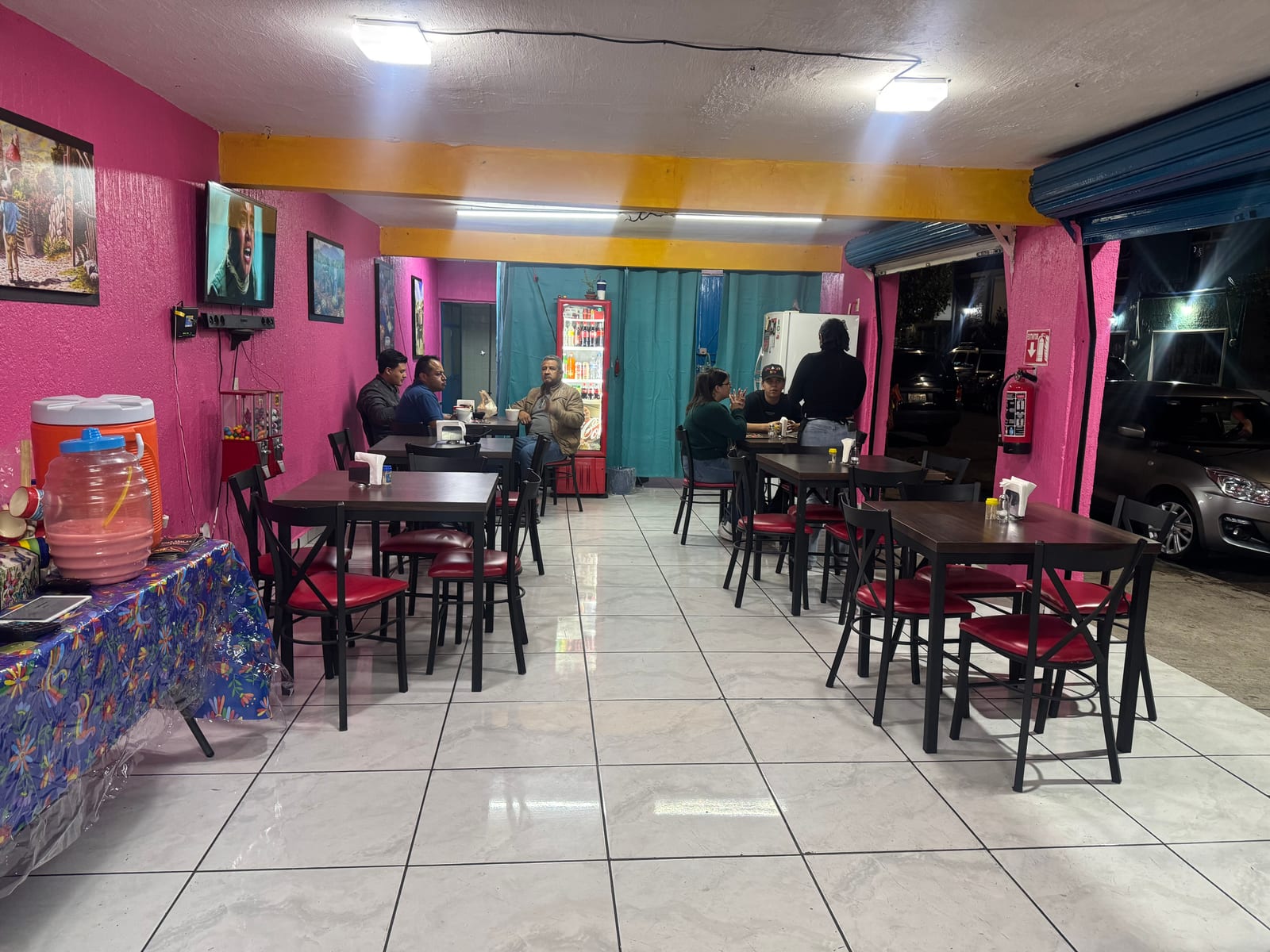 Cenaduria Hot Dogs y Hamburguesas “Yisus”