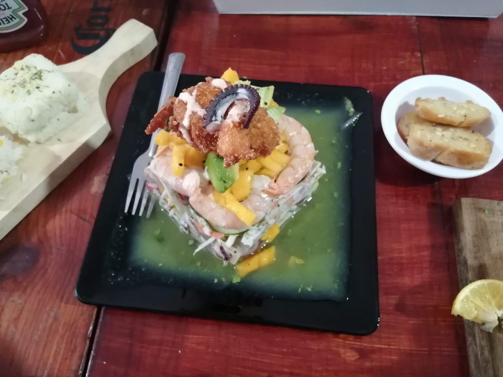 "LA BARCA" Mariscos