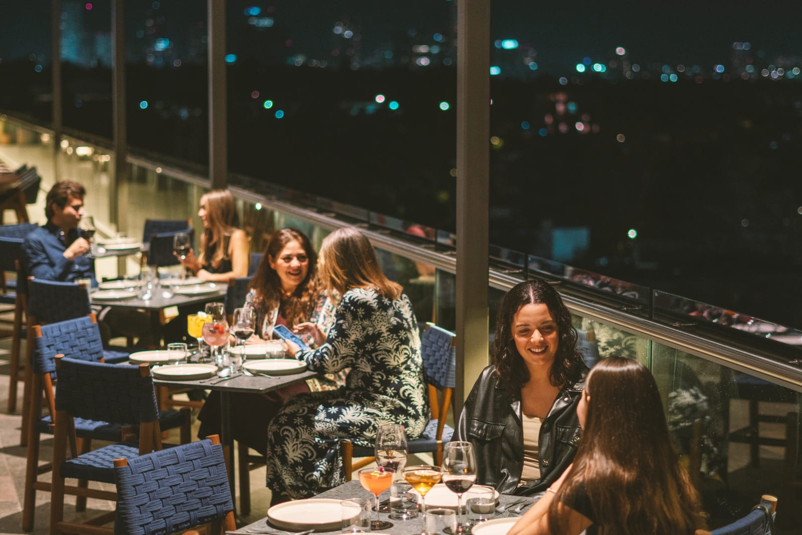 Querida Luna Restaurant