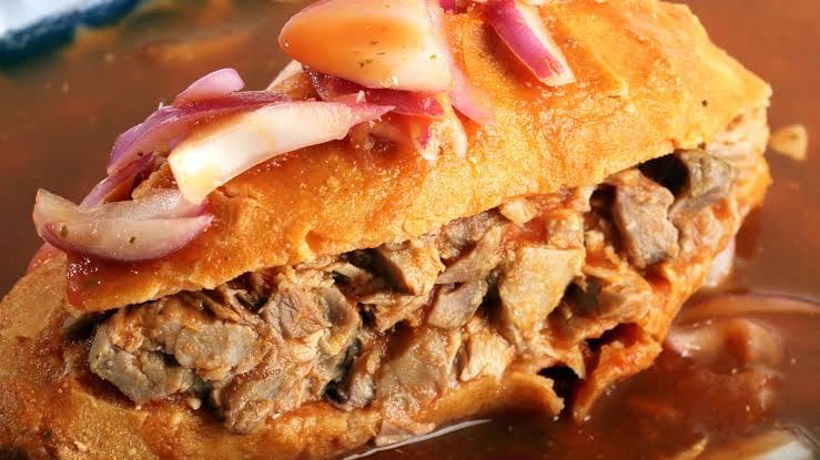 Tortas Ahogadas y Carnitas Tapatias