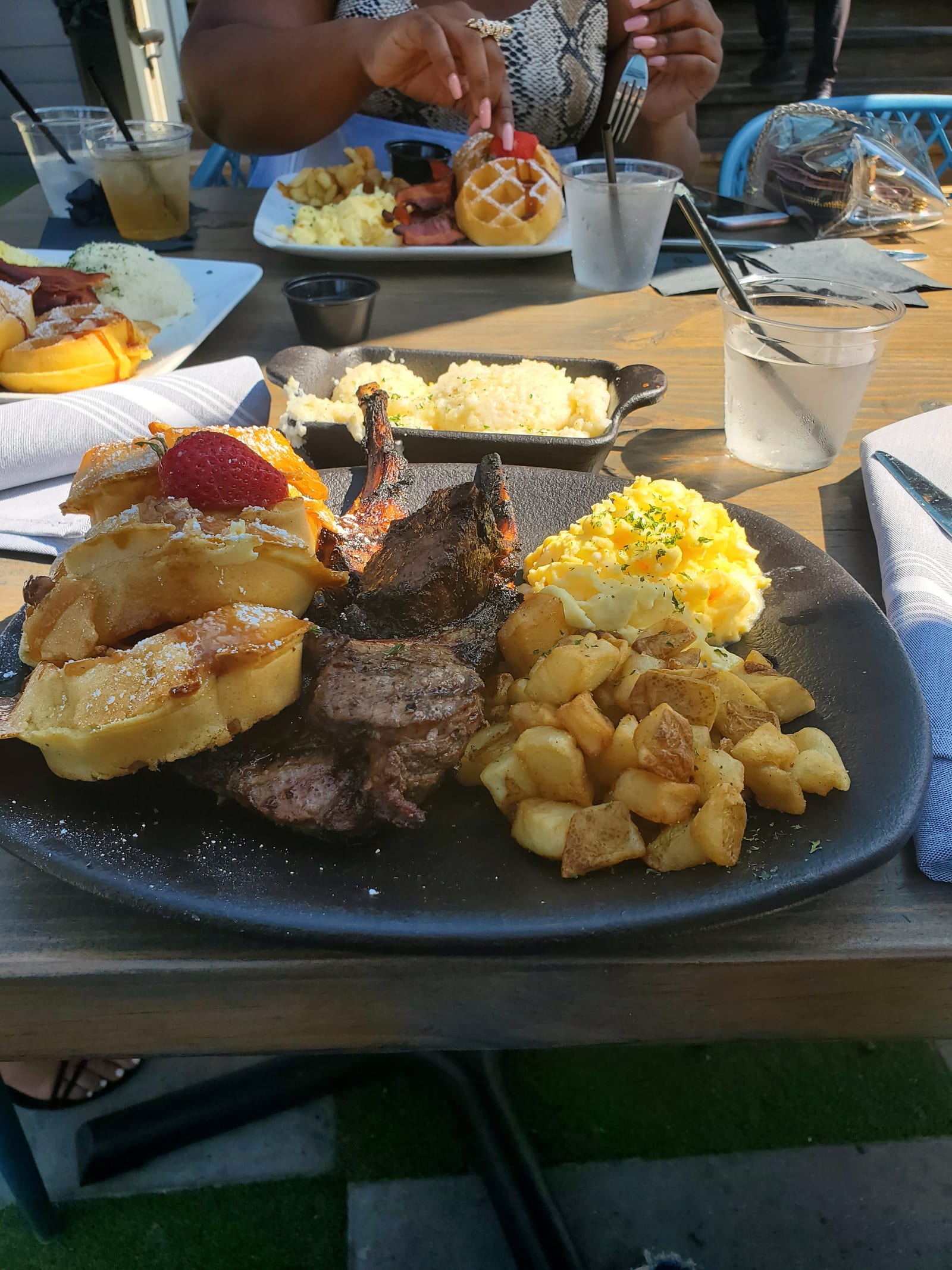 Taste Kitchen + Bar