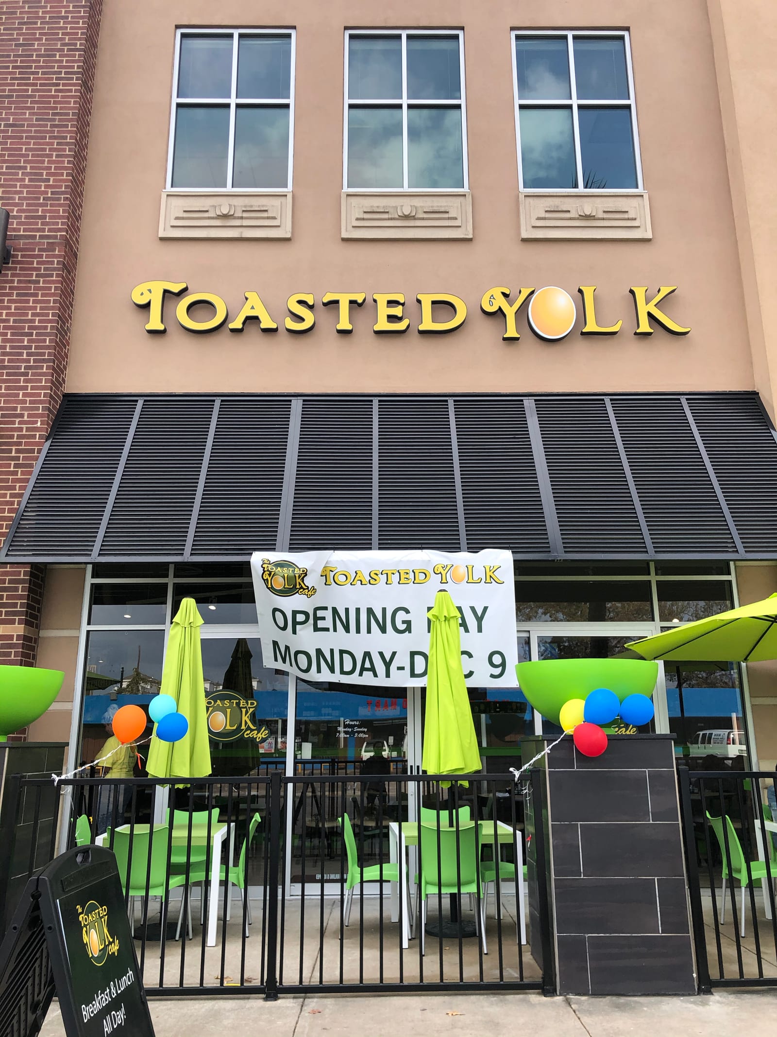 The Toasted Yolk Cafe
