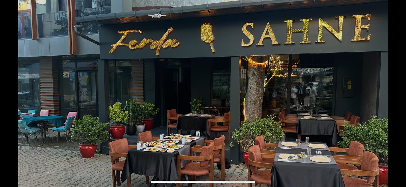 Ferda Sahne – Canlı Müzik Ve Restoran