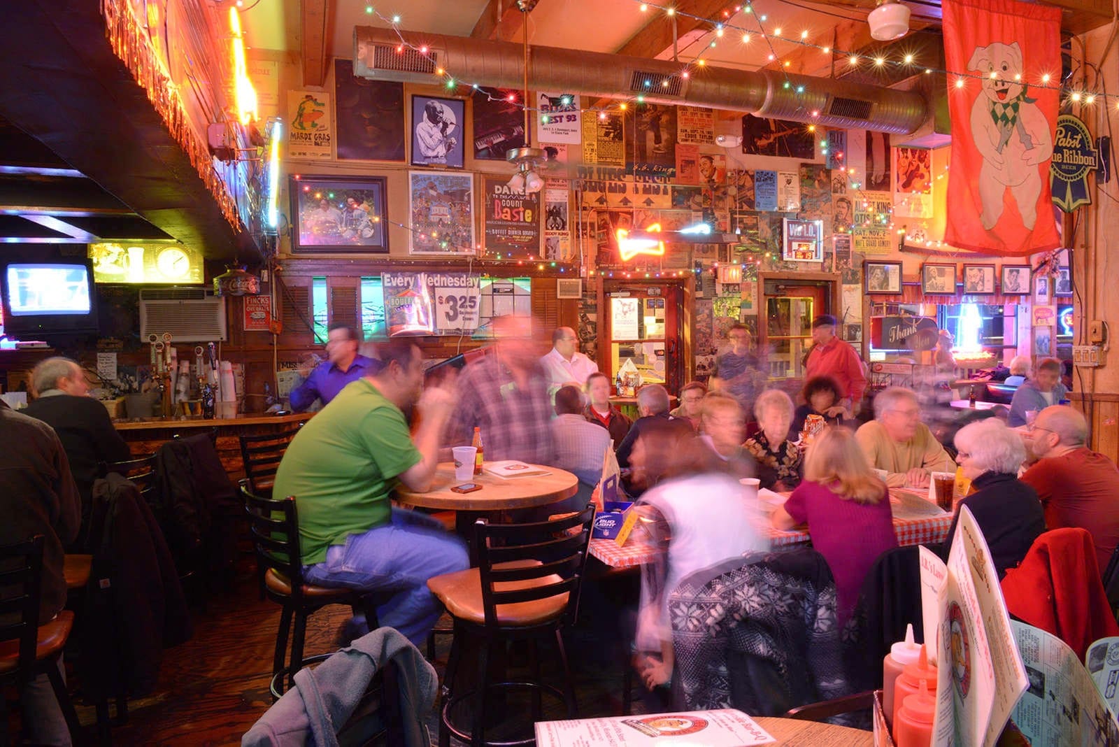 B.B.'s Lawnside BBQ